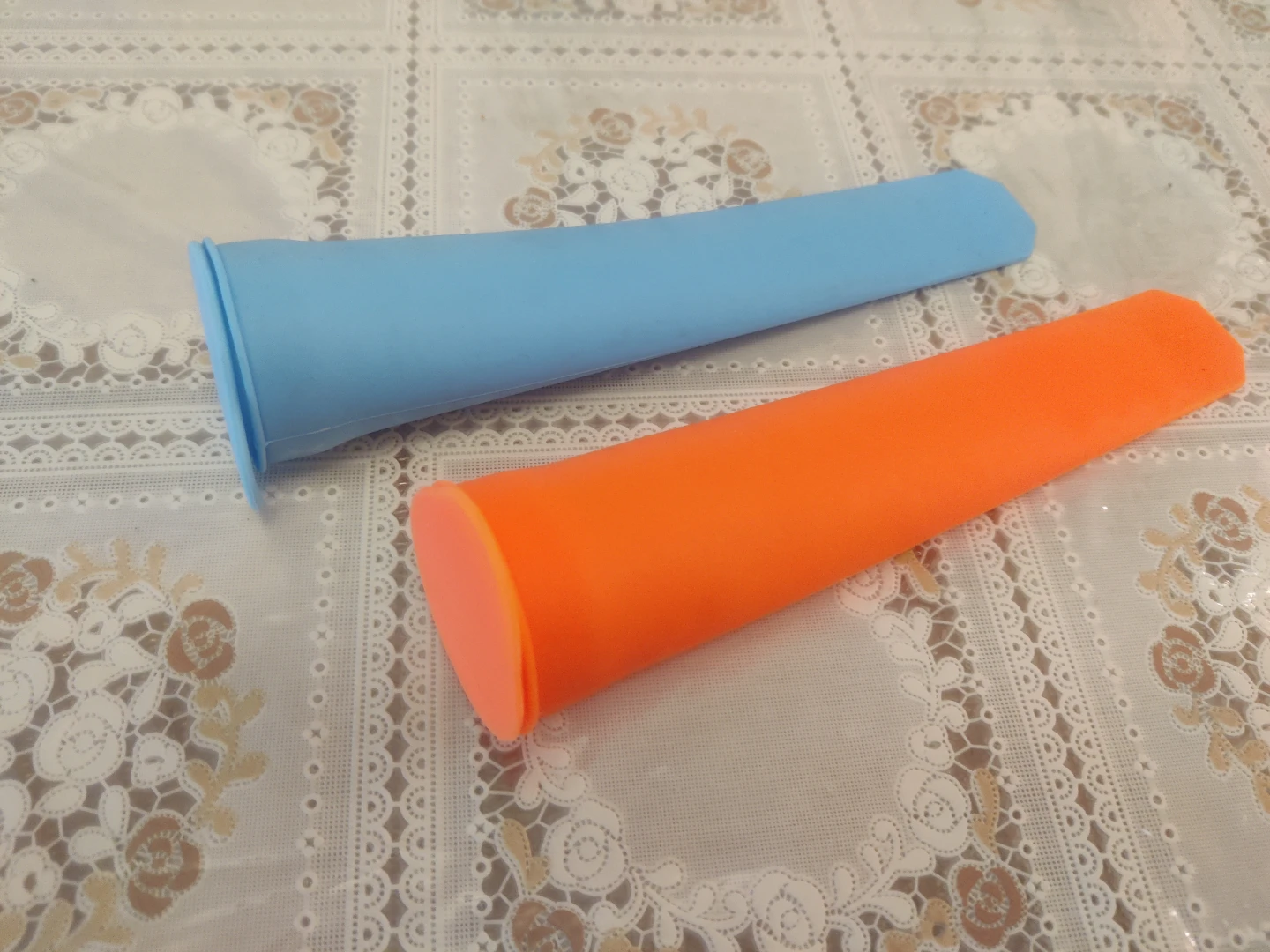 Set of 2 Silicone Popsicle Molds