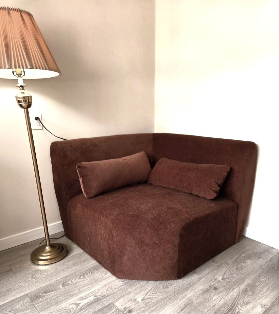 Moe's "Amelia" Corner Lounge Chair Retail: $2,099