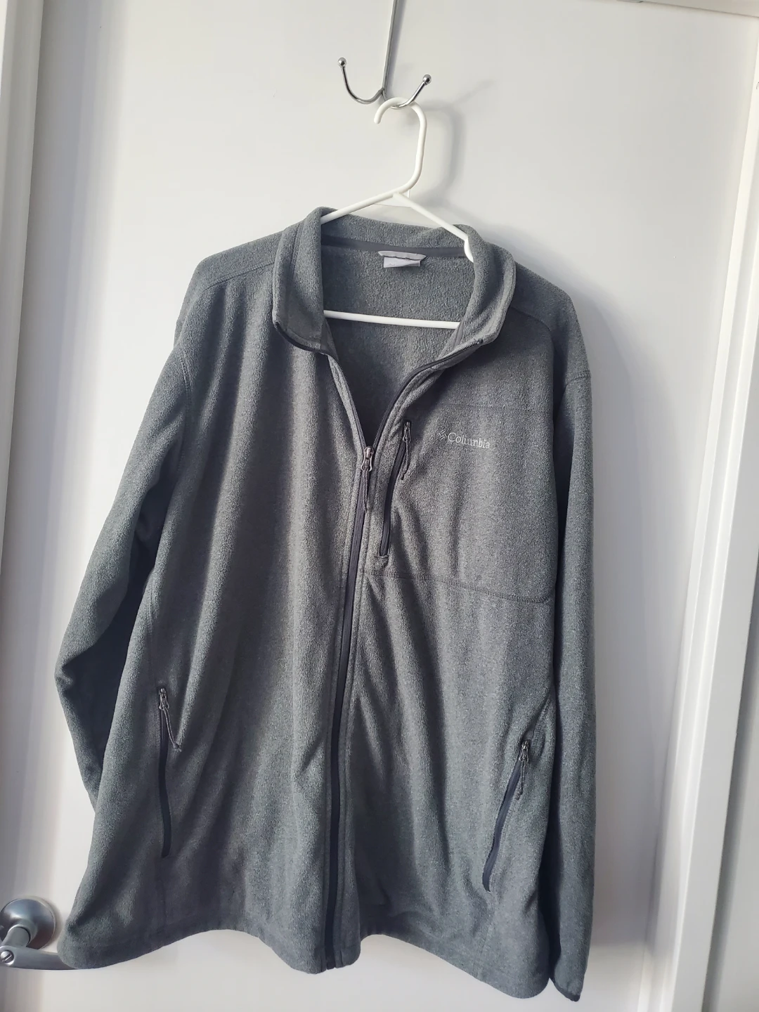 [$10 PLUS SIZE BUNDLE]: Hoodie & Jacket - photo 4