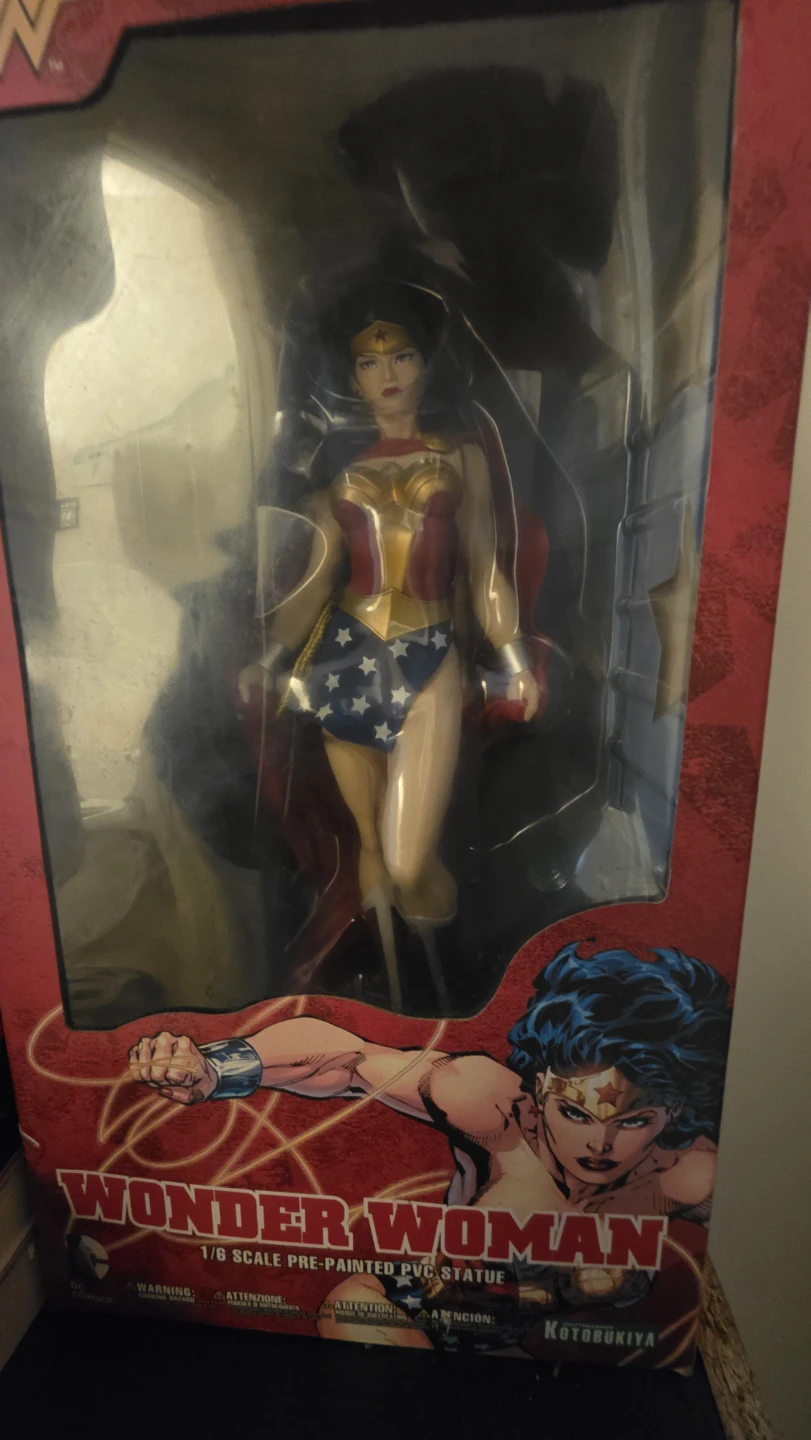 Kotobukiya Wonder Woman 1/6 Scale PVC Statue