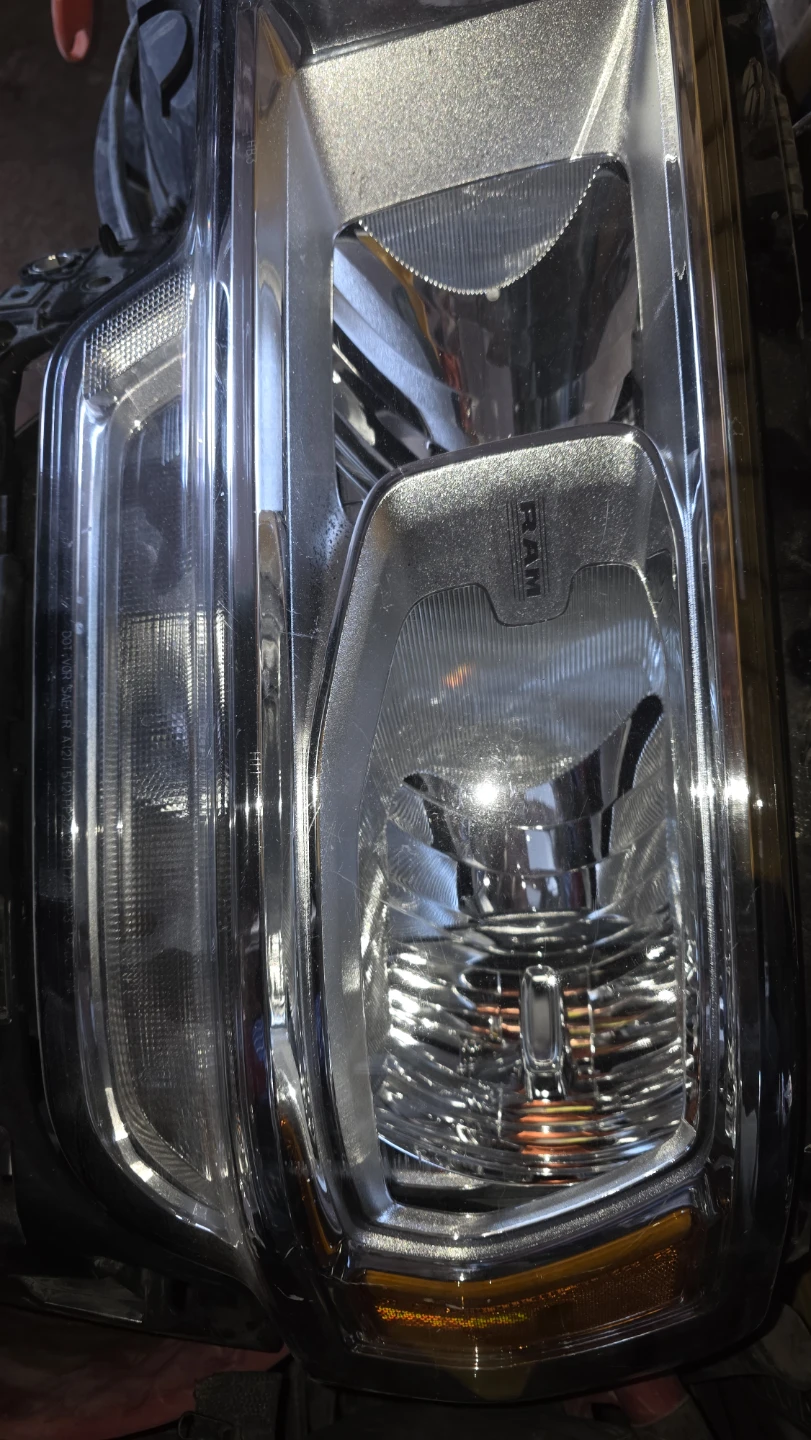 2020 ram 3500 leftside head lamp