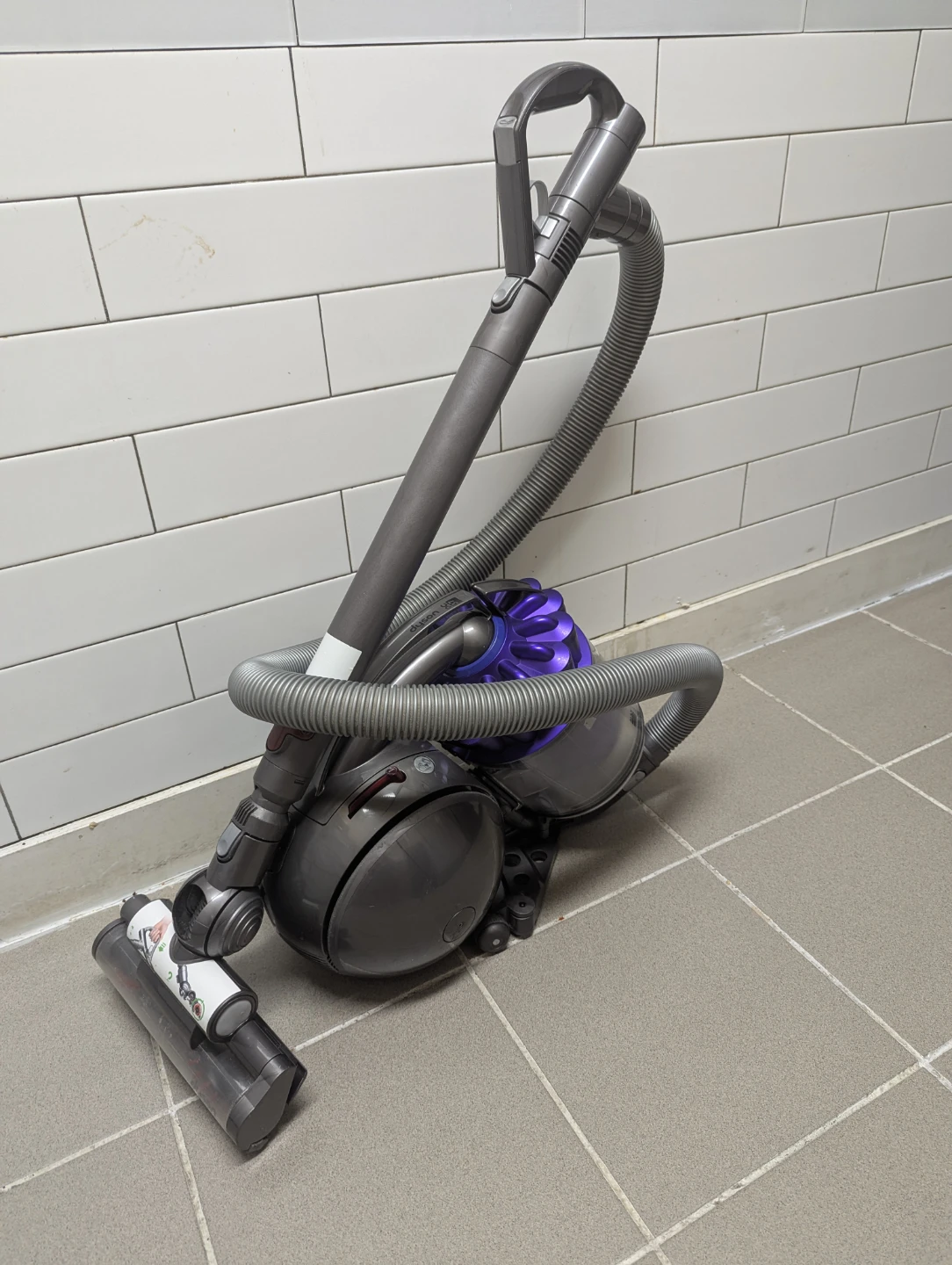 Dyson DC39 Vacuum Cleaner