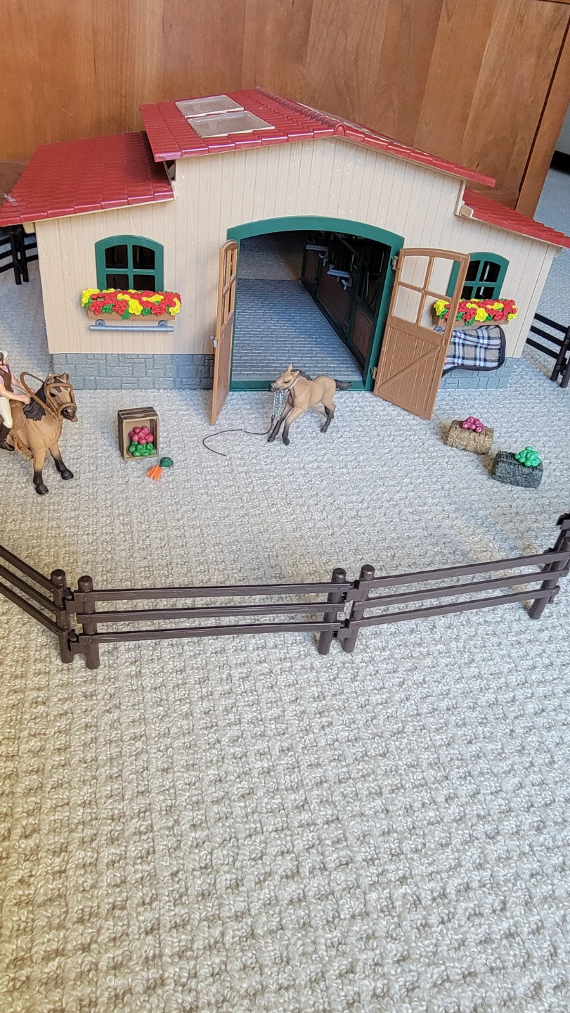 Schleich Horse Club Riding Centre. - photo 3