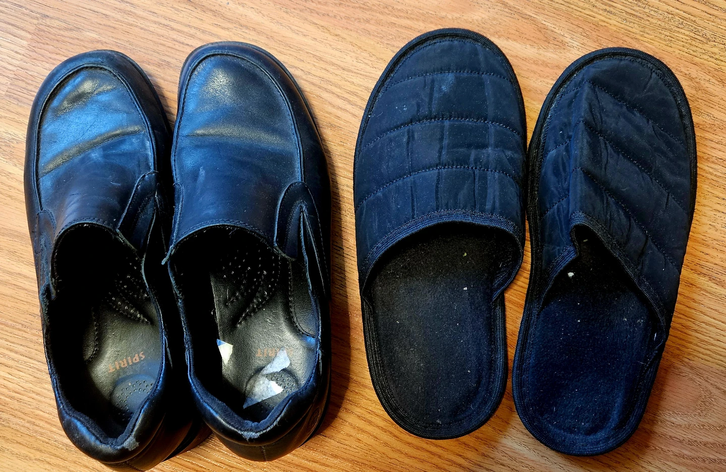 Easy Spirit Shoes & Black Slippers ✨️ #freecycle - photo 2