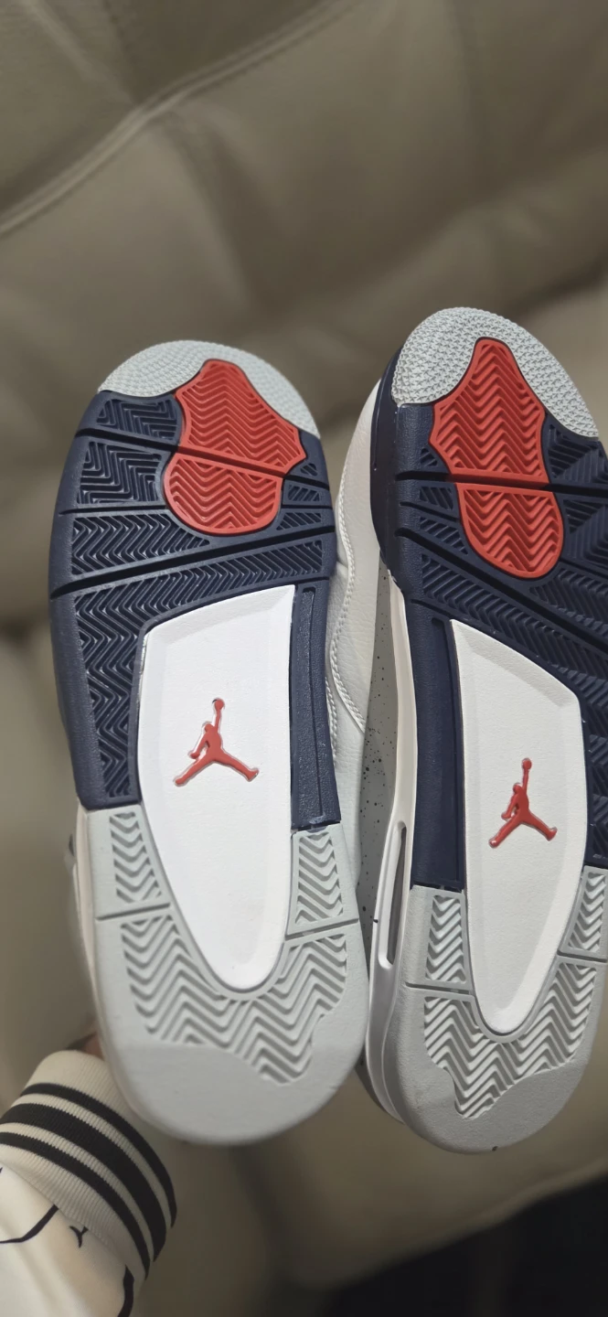 Air Jordan 4 white cement style - photo 3