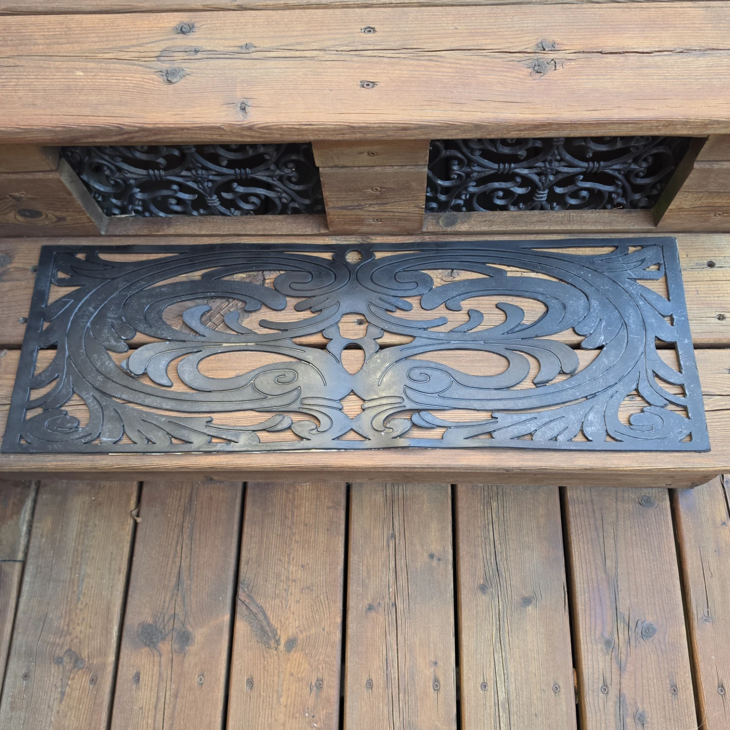 NEW! 2 Set Rubber Anti-Slip Stair Protector Ornate Design - photo 3