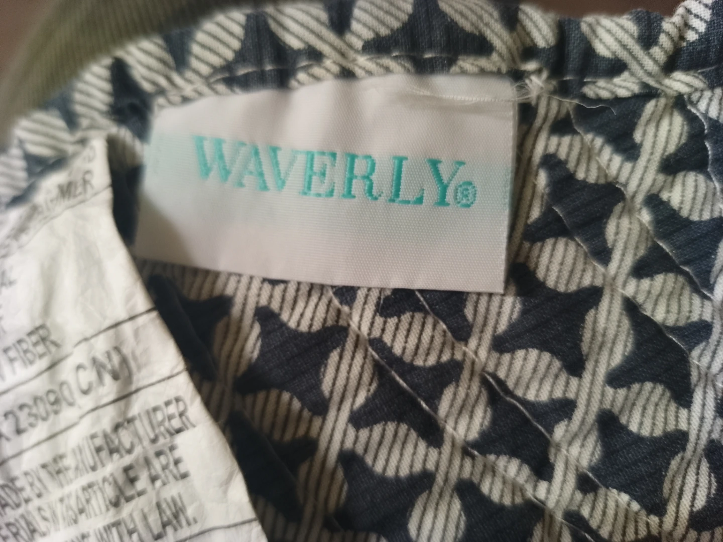 Waverly reversible quilt - photo 3
