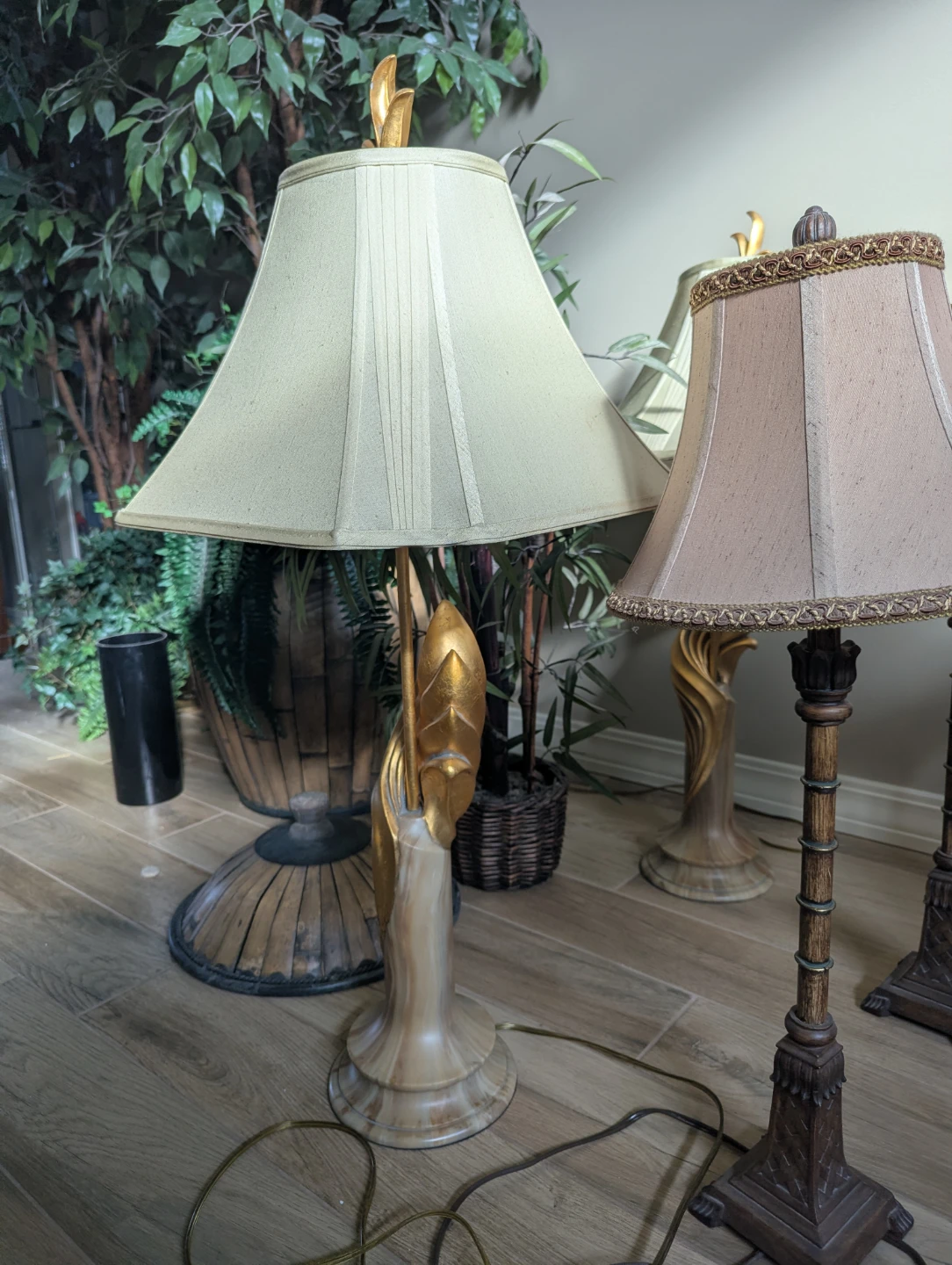 Assorted Table Lamps vintage collectible antique different rates - photo 5