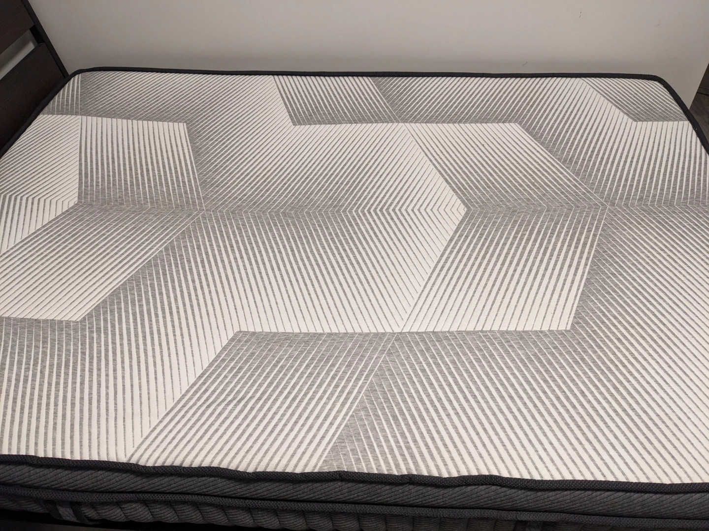 Full size 14" hybrid memory foam mattress - photo 2