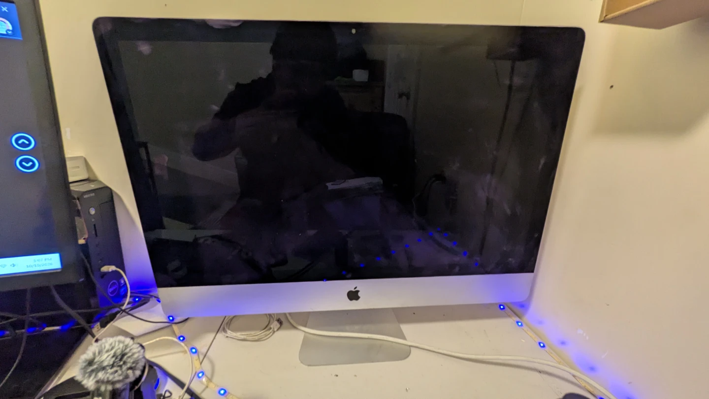 Apple iMac Desktop Computer