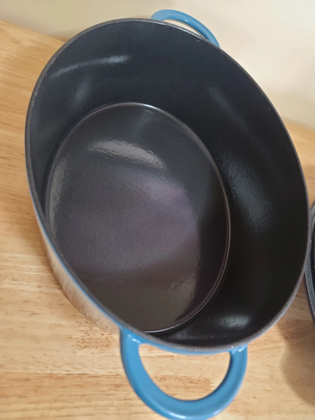 Brand new henckles cast iron dutch oven - photo 3