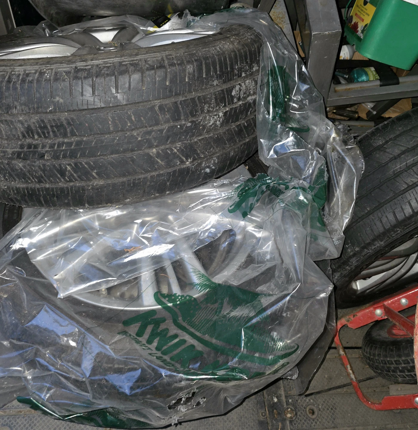 Set of 4 Infiniti Wheels with Goodyear Tires - photo 4
