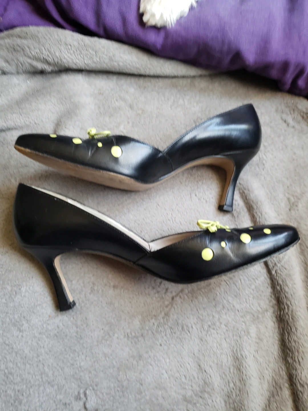 Peter Kaiser Black Leather Heels with Yellow Polka Dots - photo 3