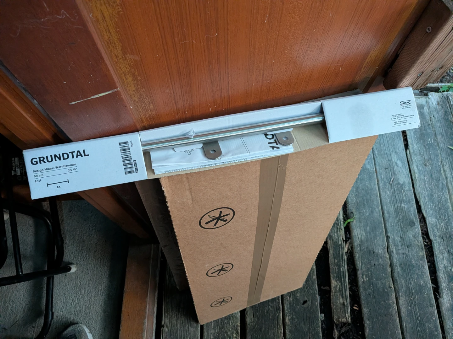 Wall Cabinet + towel Rail - Brand New Sealed IKEA - photo 4