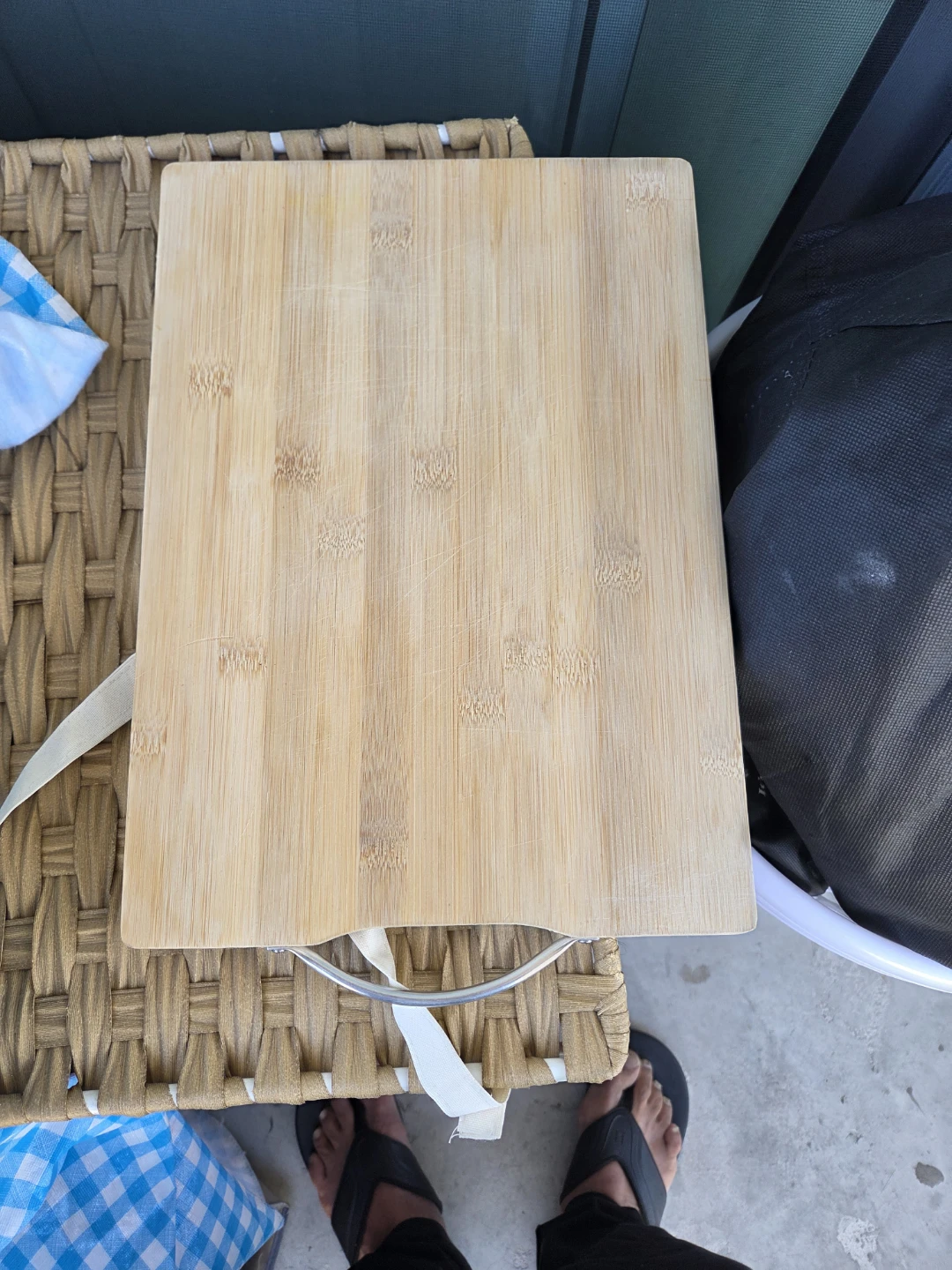Bamboo Cutting Board with Metal Handle - photo 2