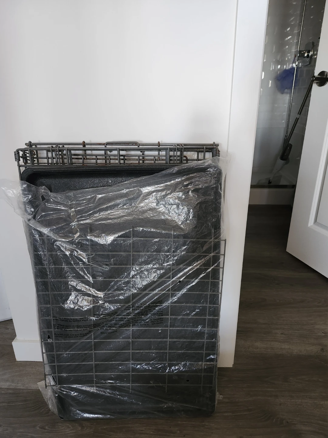 31" Folding Wire Dog Crate – Triple Door