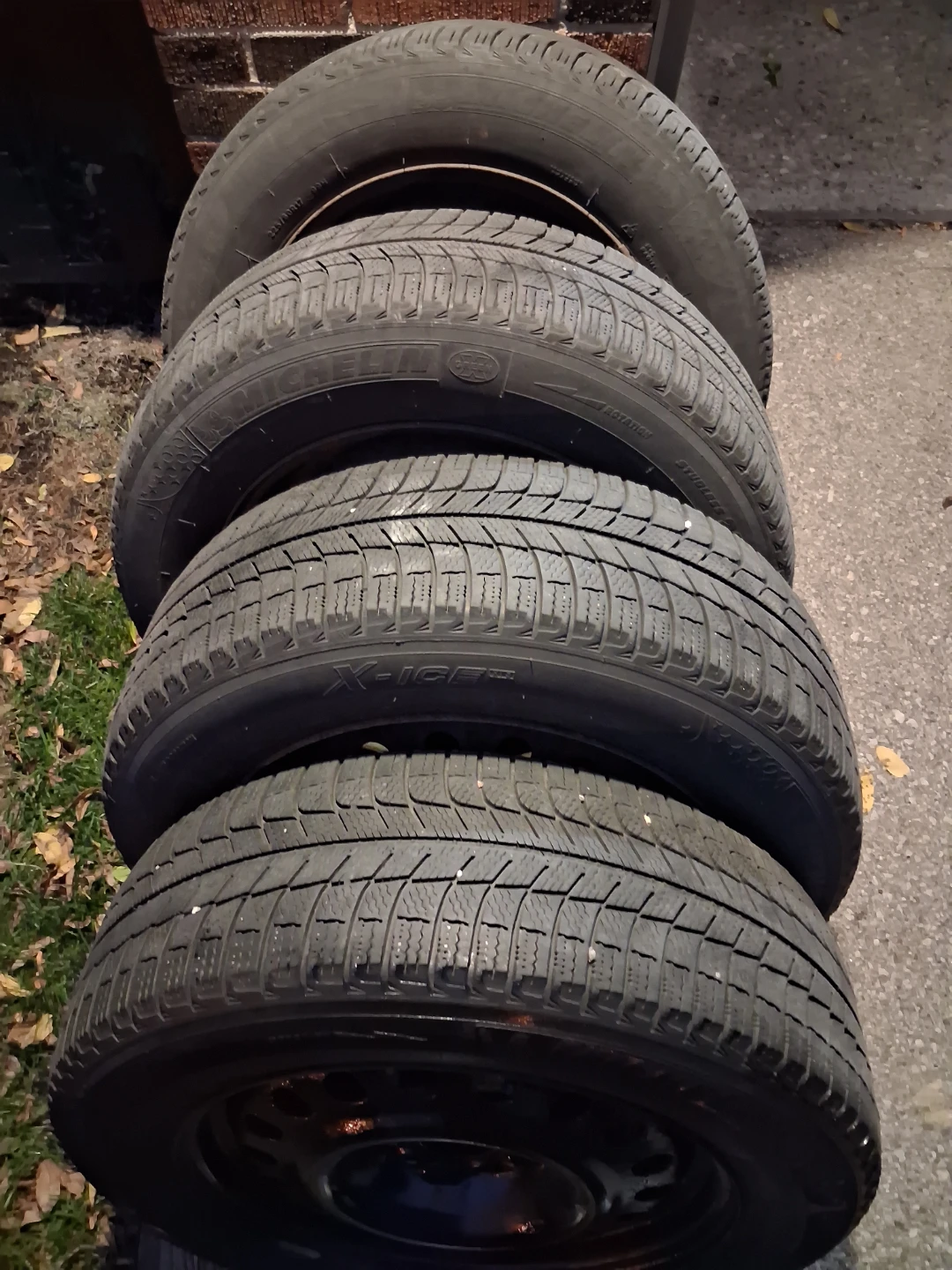 225/60/17, 5 x 114.3 Michelin X-Ice winter tires and rims. - photo 4
