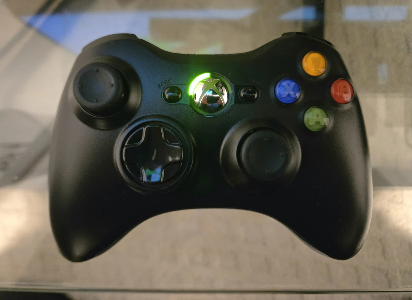 Xbox 360 E + 250GB HDD + Call of Duty MW3 - photo 5