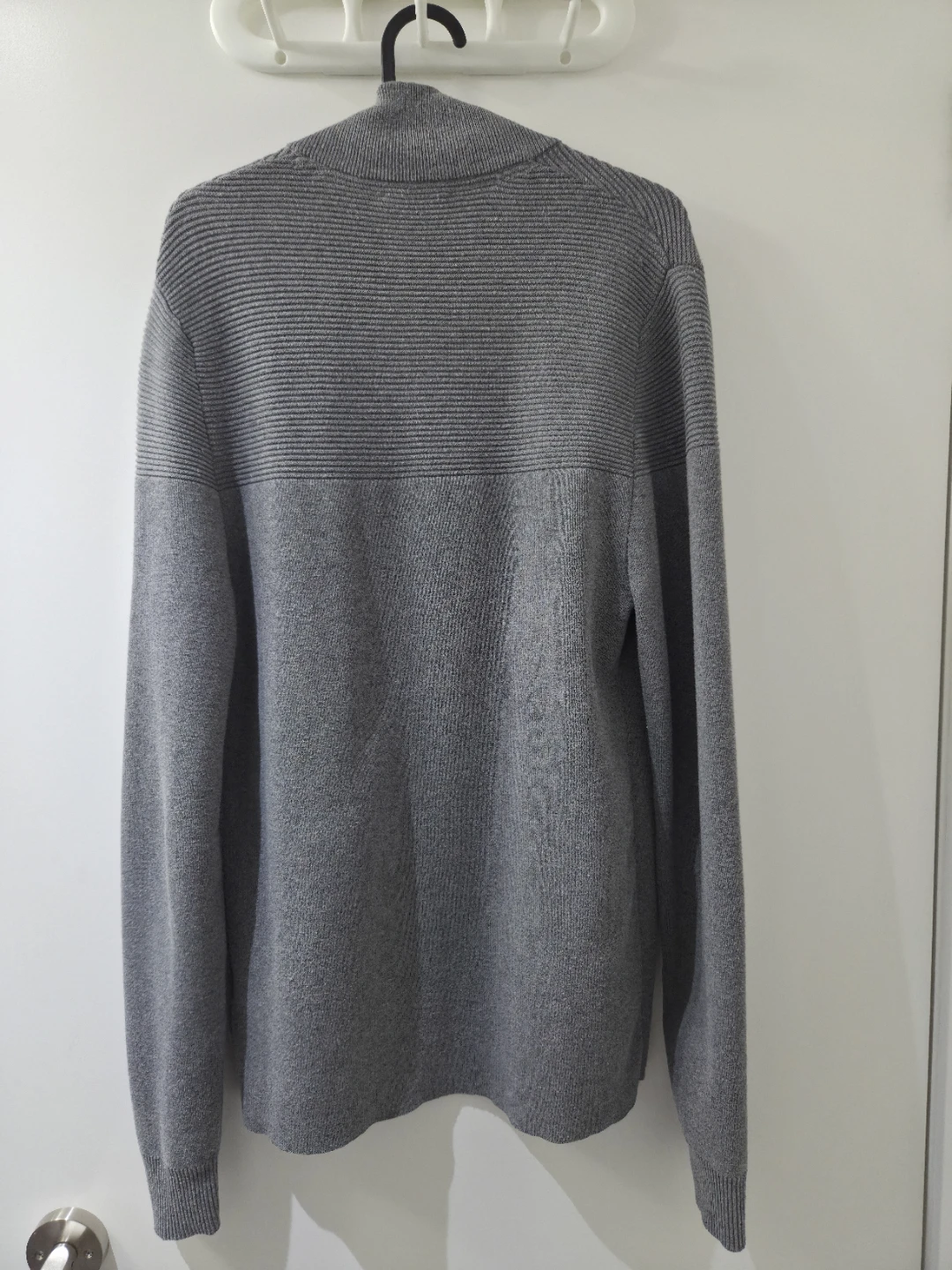 Le Chateau Grey Full-Zip Knit Cardigan (Size S) - photo 2