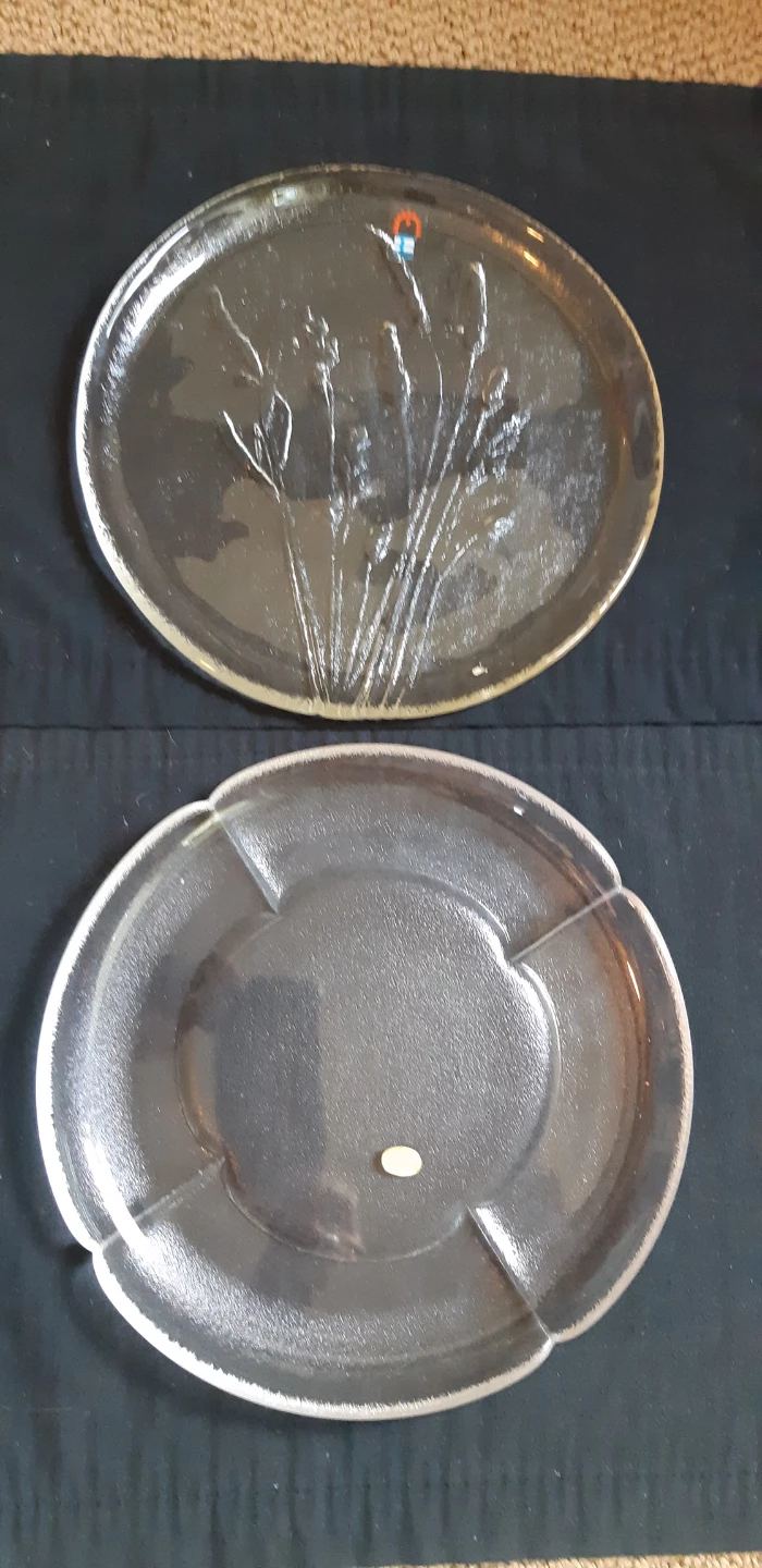Rosenthal and Humppila Glass Plates