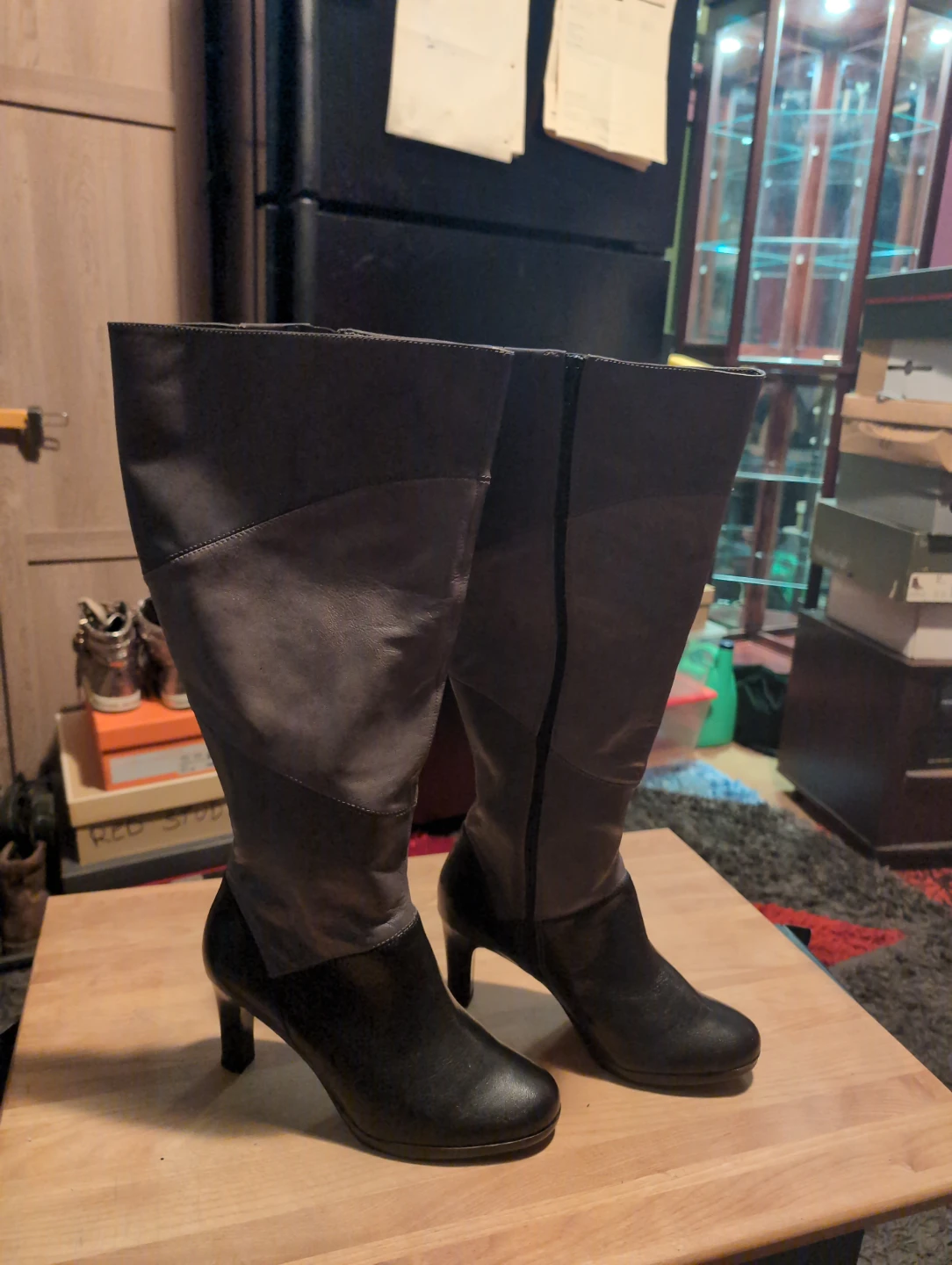 Leather Naturalizer Two-Tone Heeled Boots - photo 2