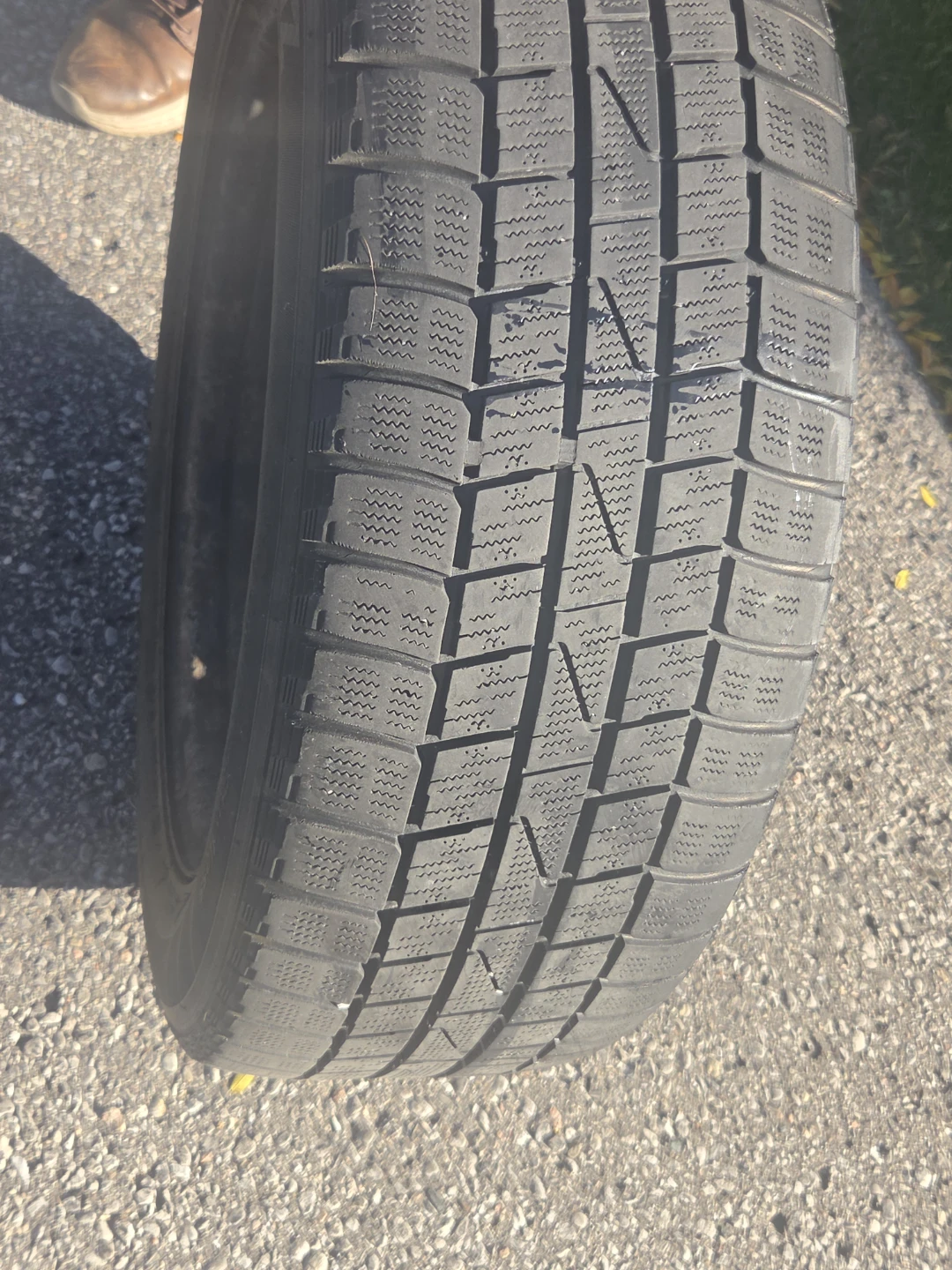 Hankook Winter i*cept iZ Tire 205/55R16 - photo 4