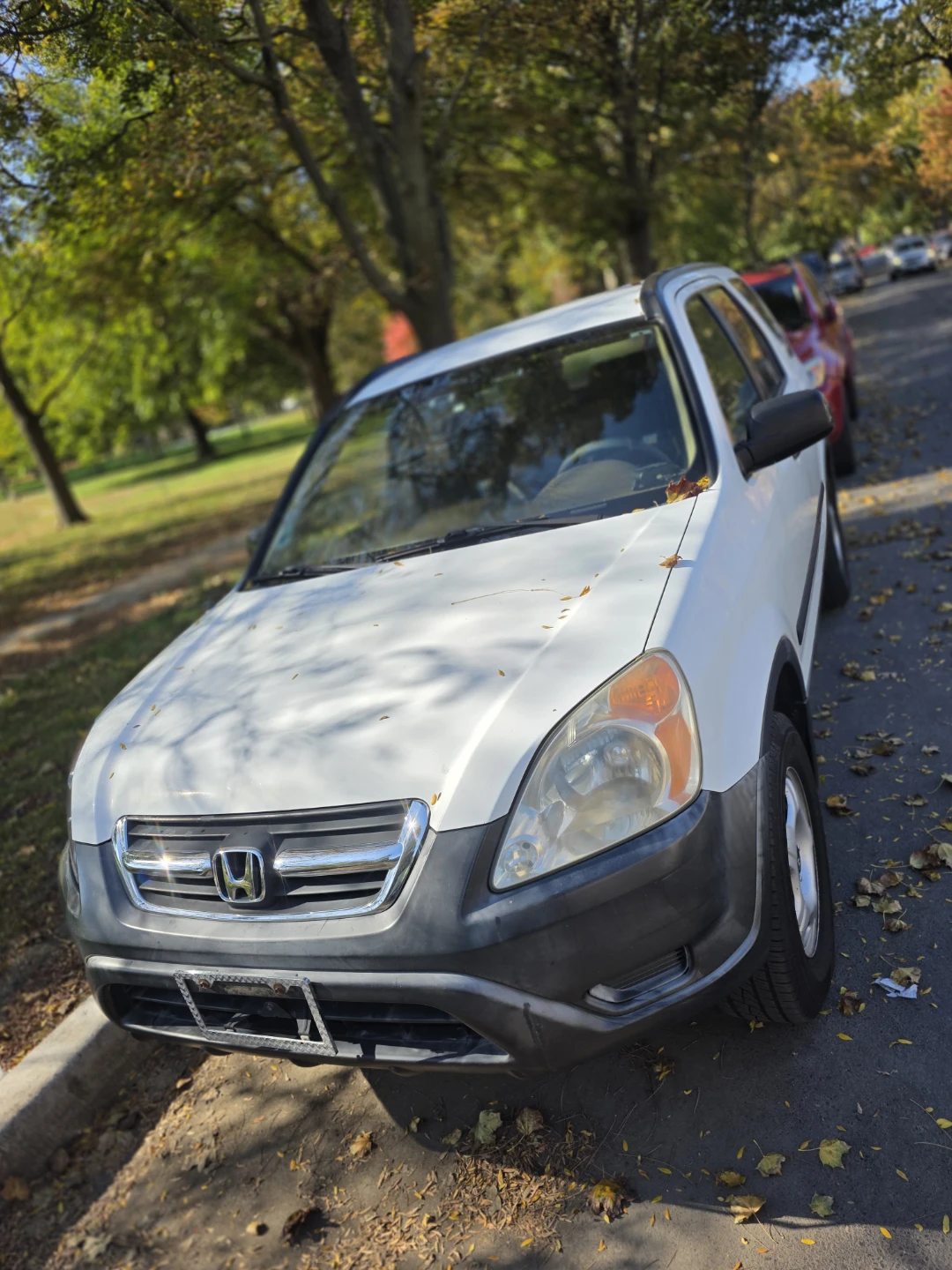 White Honda CR-V SUV
