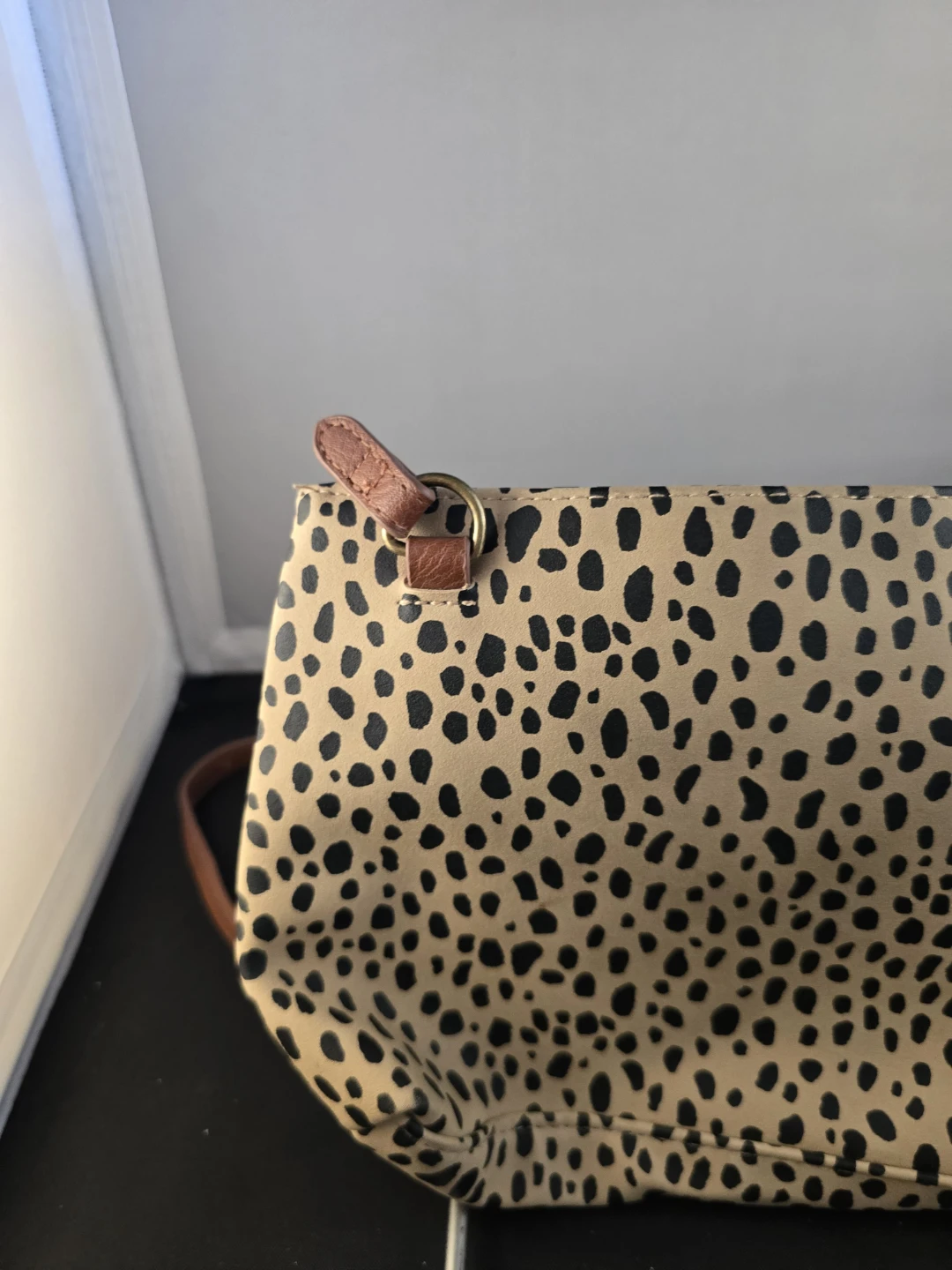 Universal Thread Leopard Print Crossbody Bag - photo 4