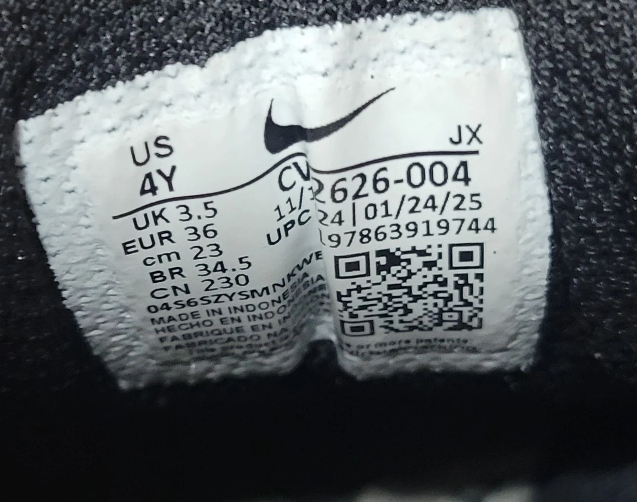 Nike Shox Sneakers Black and Silver Size 4Y - photo 4