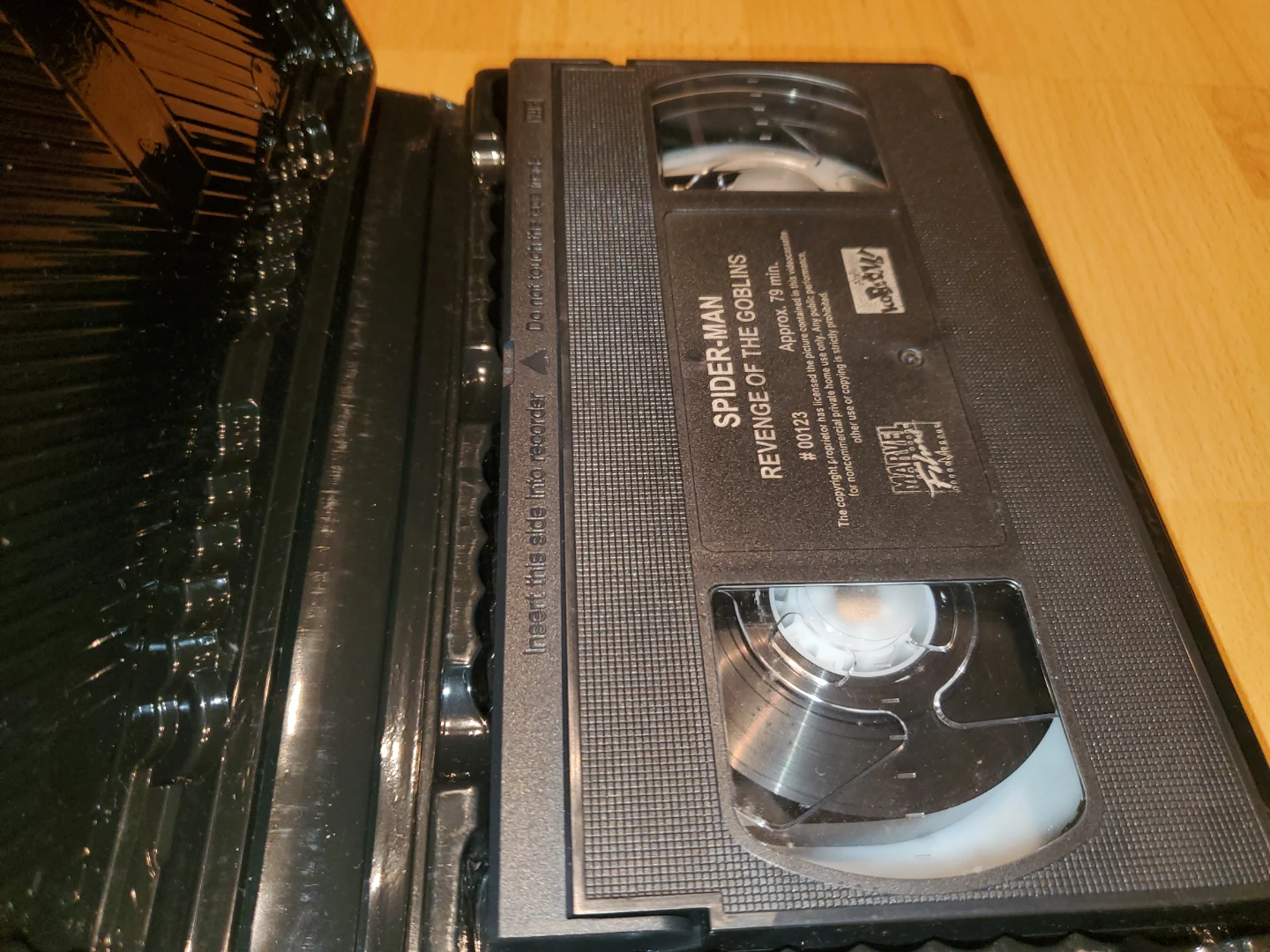 1996 Spider-Man Revenge of the Goblins VHS - photo 2