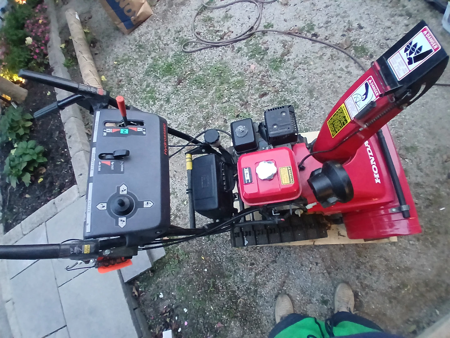 Honda HS724 Snowblower - photo 3