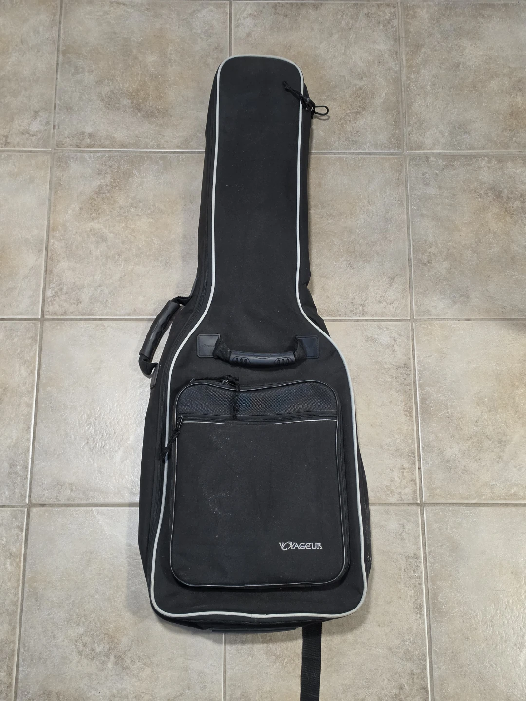 Voyageur Black Guitar Gig Bag