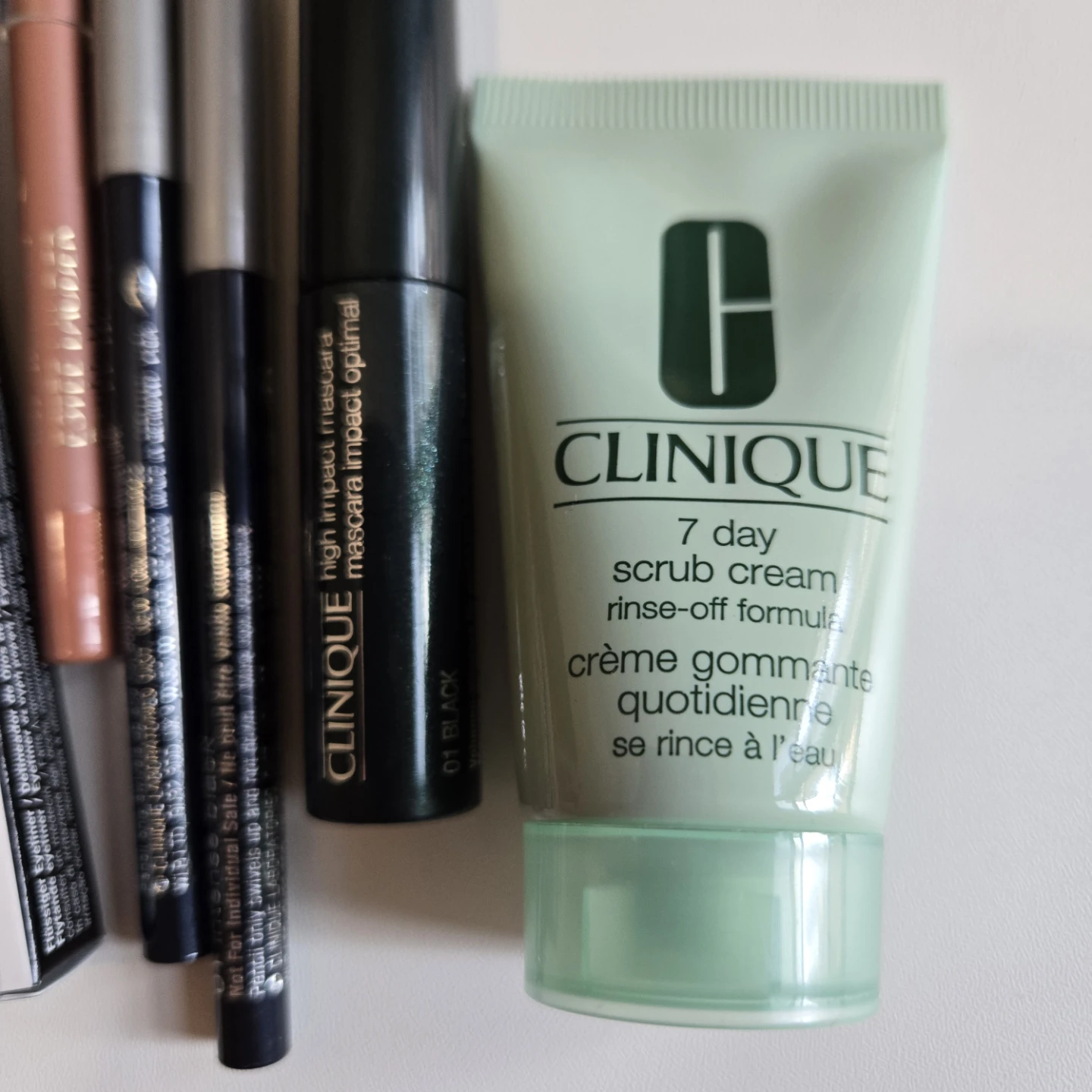 Clinique and Estee Lauder Cosmetics Bundle - photo 4