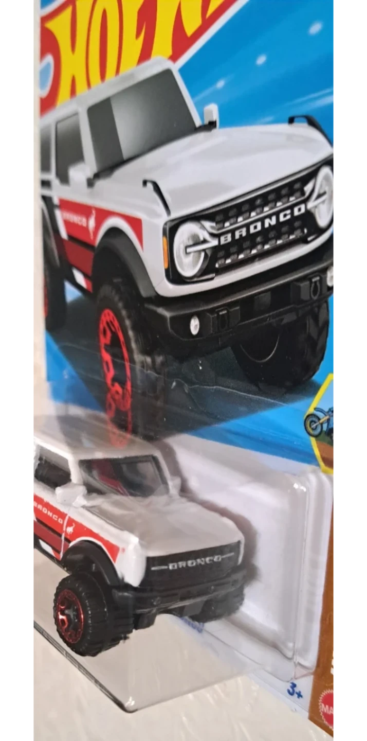 Hot Wheels '21 Ford Bronco White - photo 3