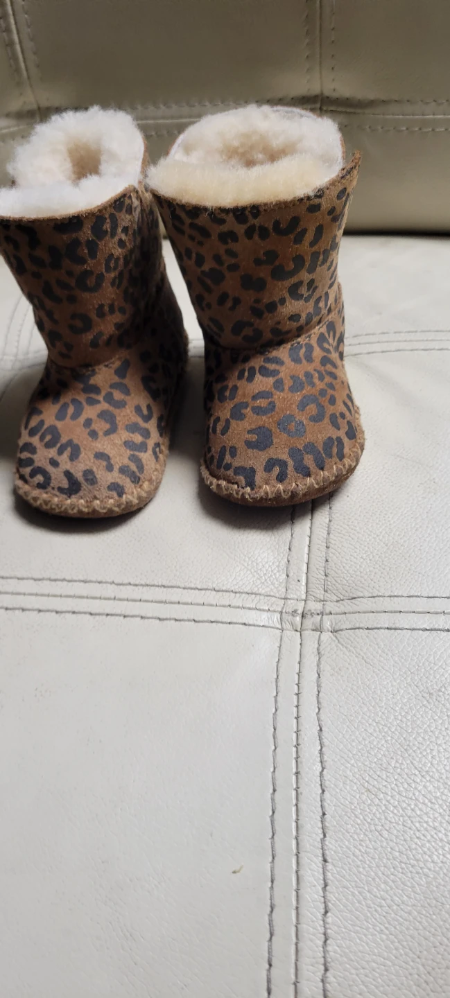 UGG Infant Leopard Print Bootssz 4/5