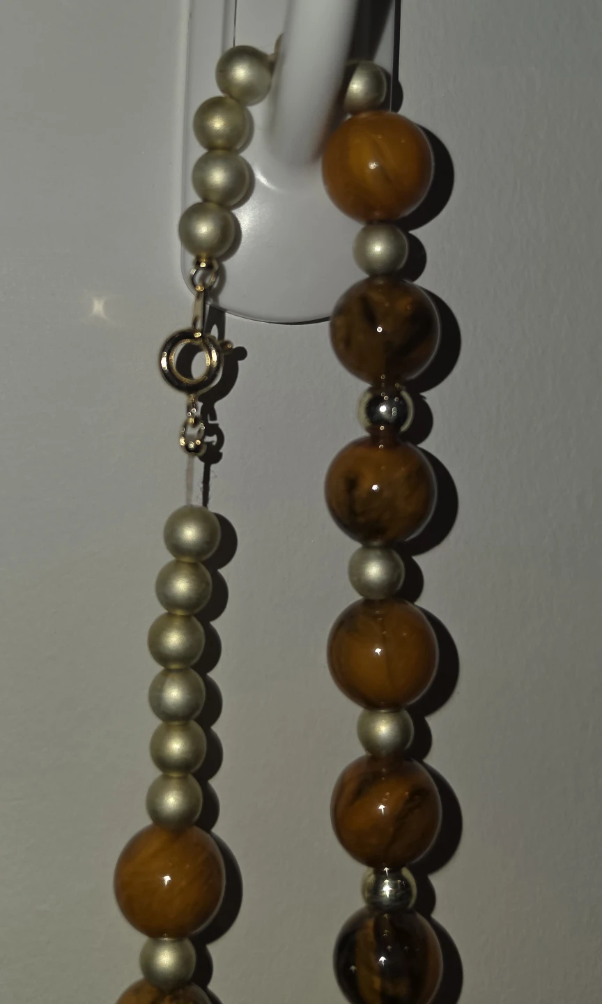 Beaded amber like color Necklace - photo 2