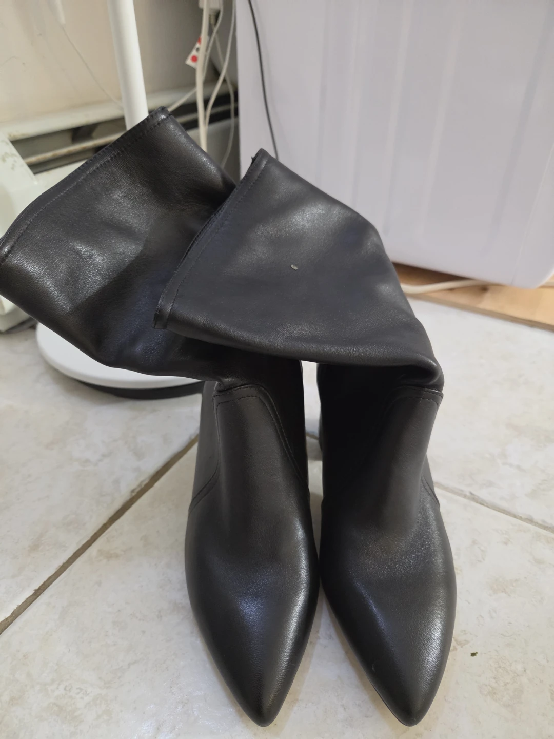 Black Leather Boots Size 6.5M