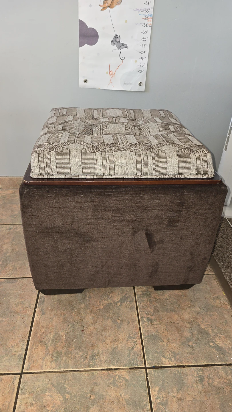 Storage Ottoman with Reversible Tray Top