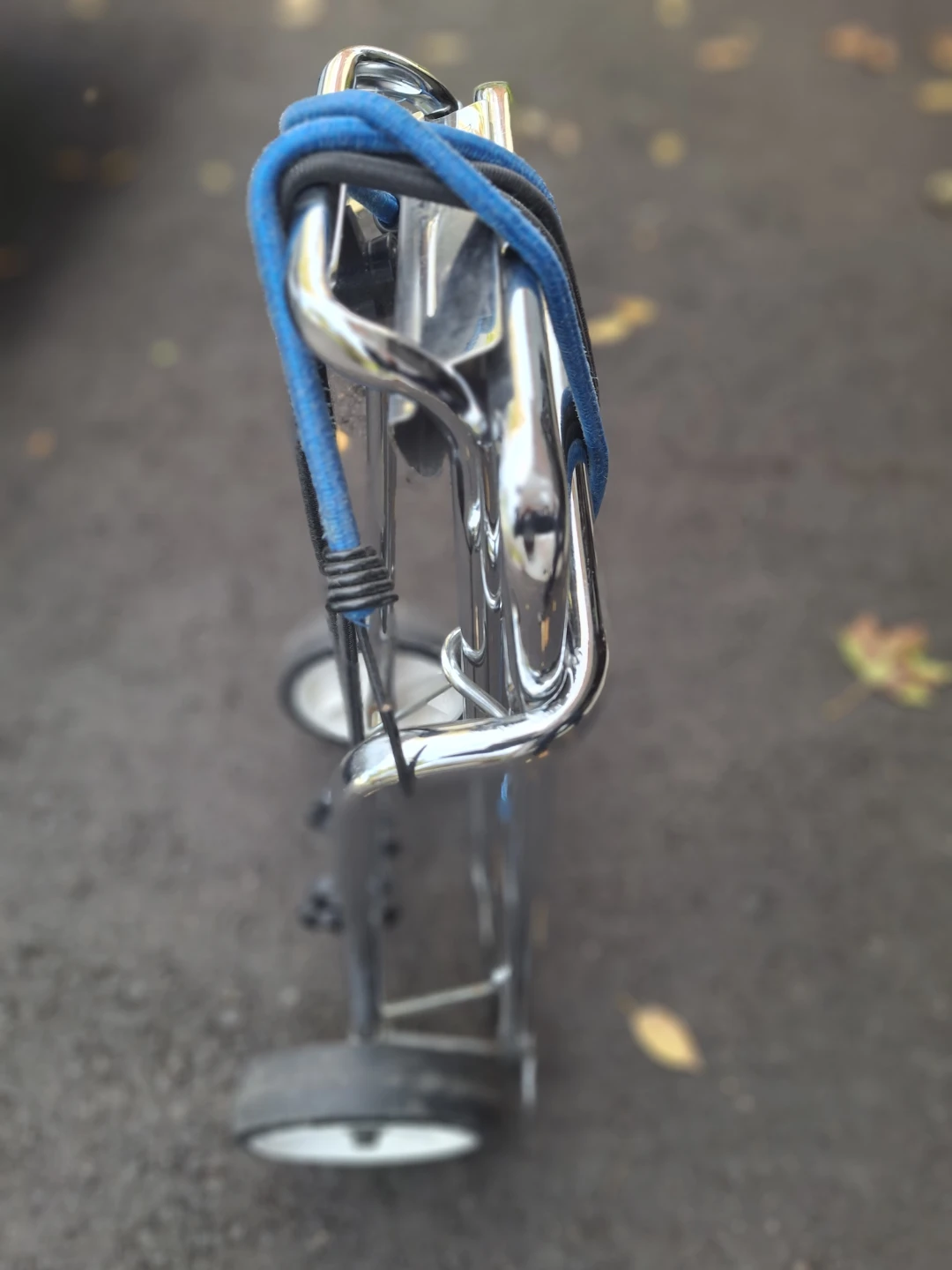 Collapsible Chrome Luggage Cart - photo 4