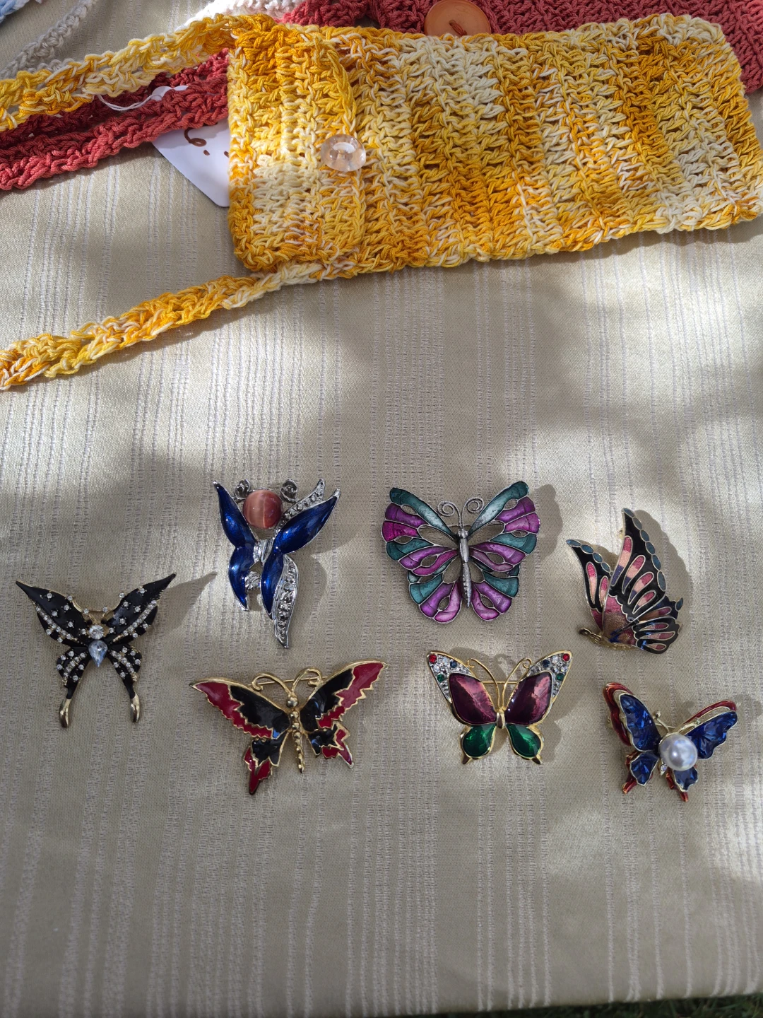 Beautiful 1 1/2"  - 2" Butterfly Fashion Broochs