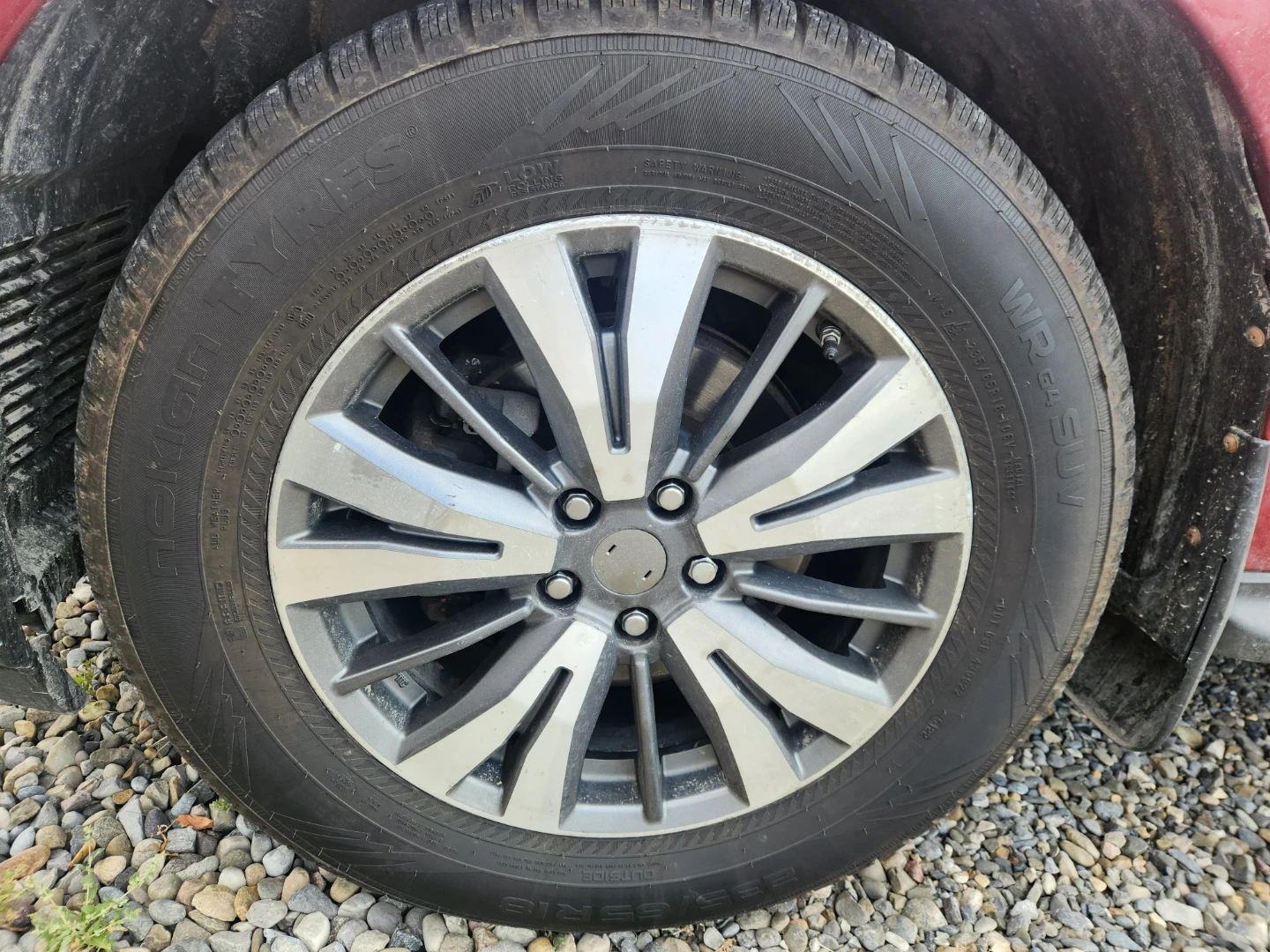 100km driven 4 Nokian Tyres all weather SUV 235/65R18