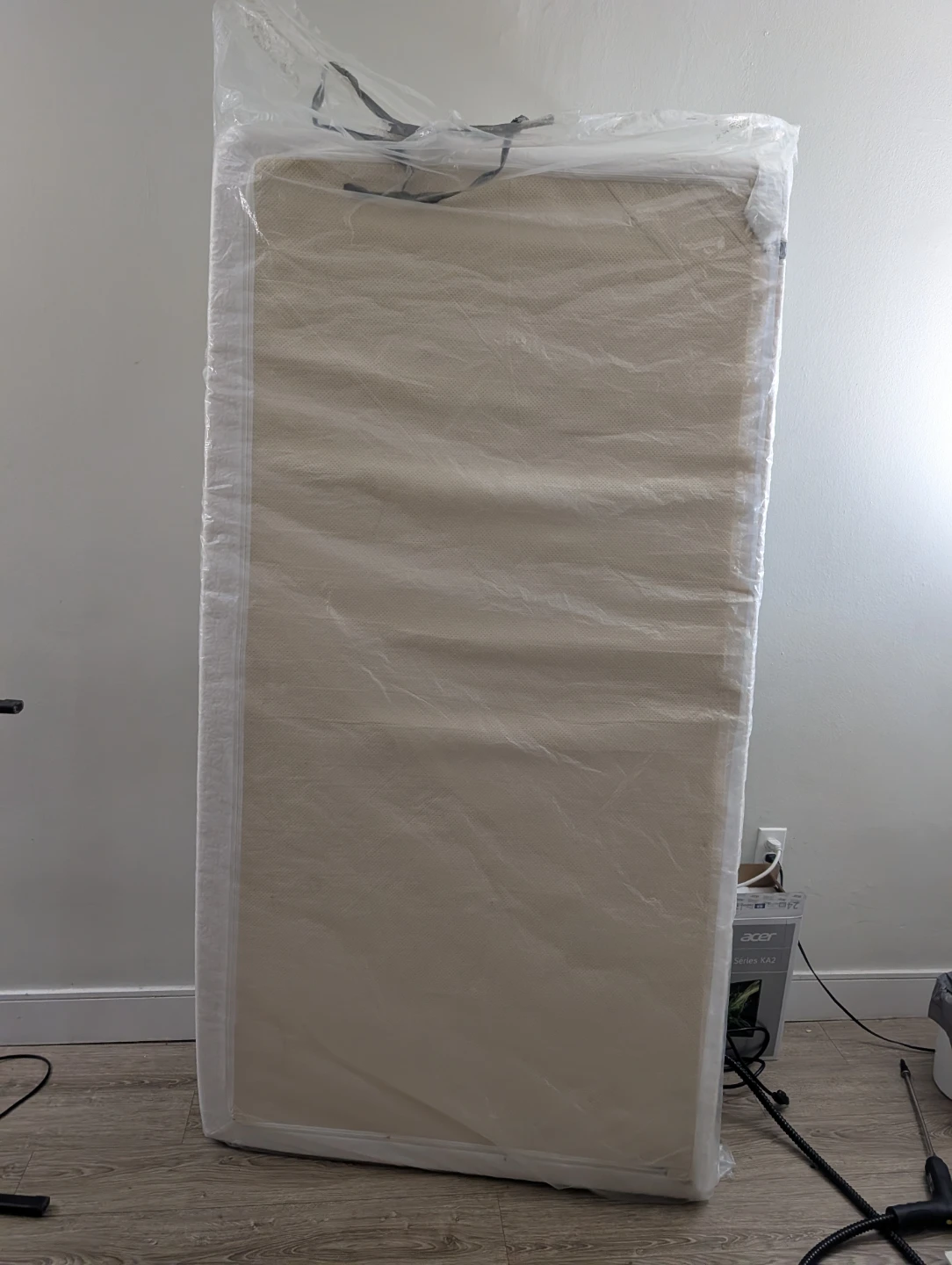 Zinus 8 inch Twin Size Mattress - photo 2