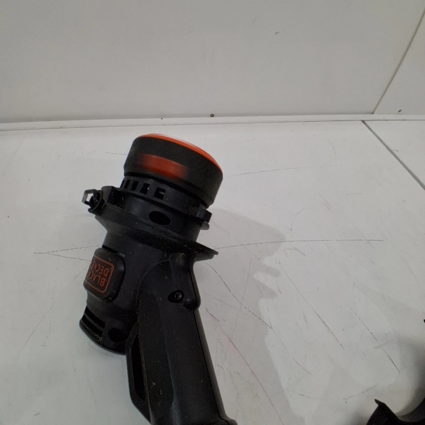 Black + Decker 20V Max String Trimmer- Battery Operated - photo 4