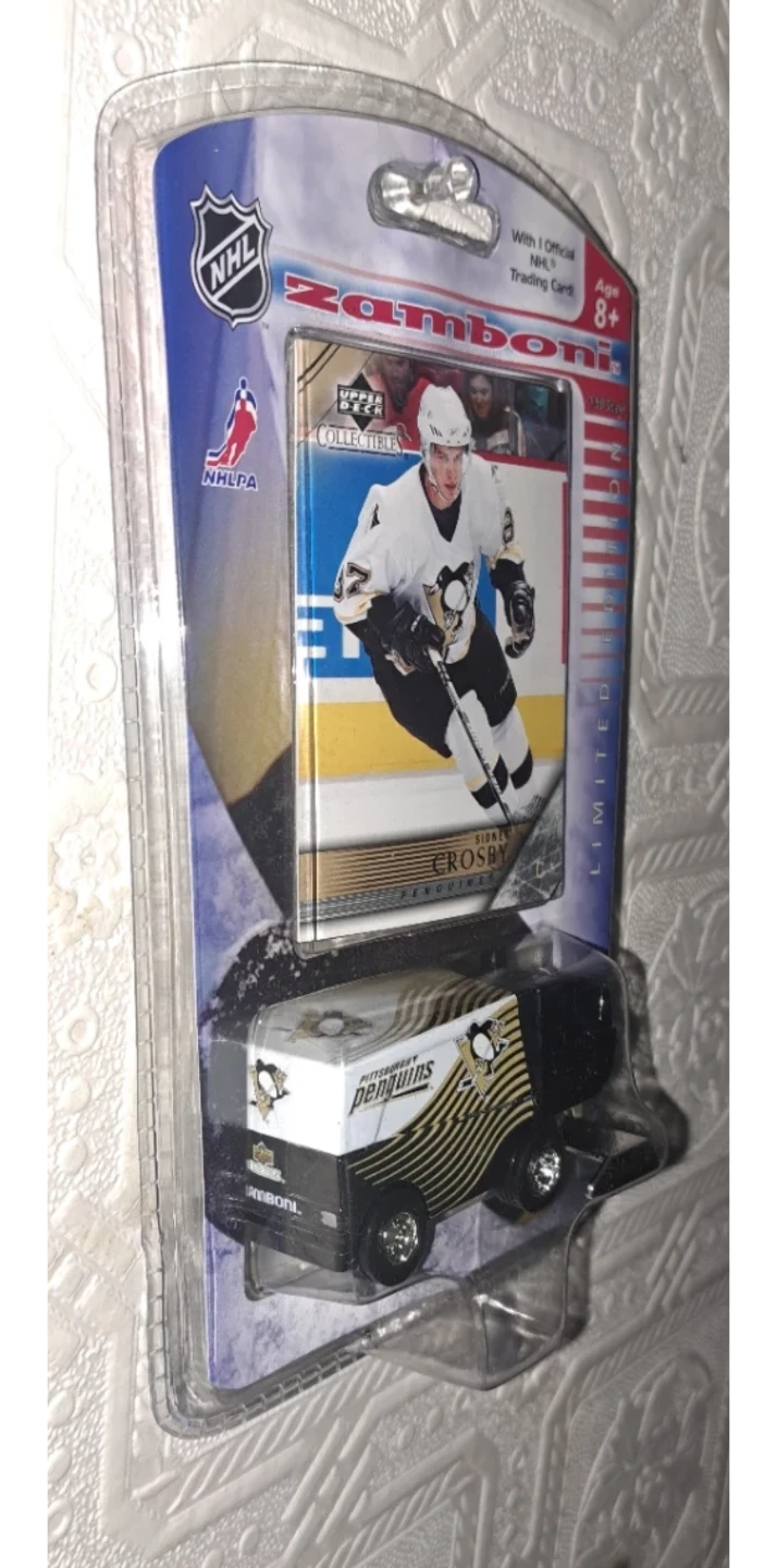 Upper Deck Pittsburgh Penguins Zamboni with Sidney Crosby Card - photo 2