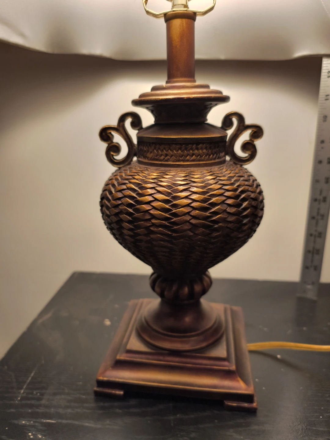 Set of 2 Bronze-Tone Urn-Style Table Lamps - photo 3