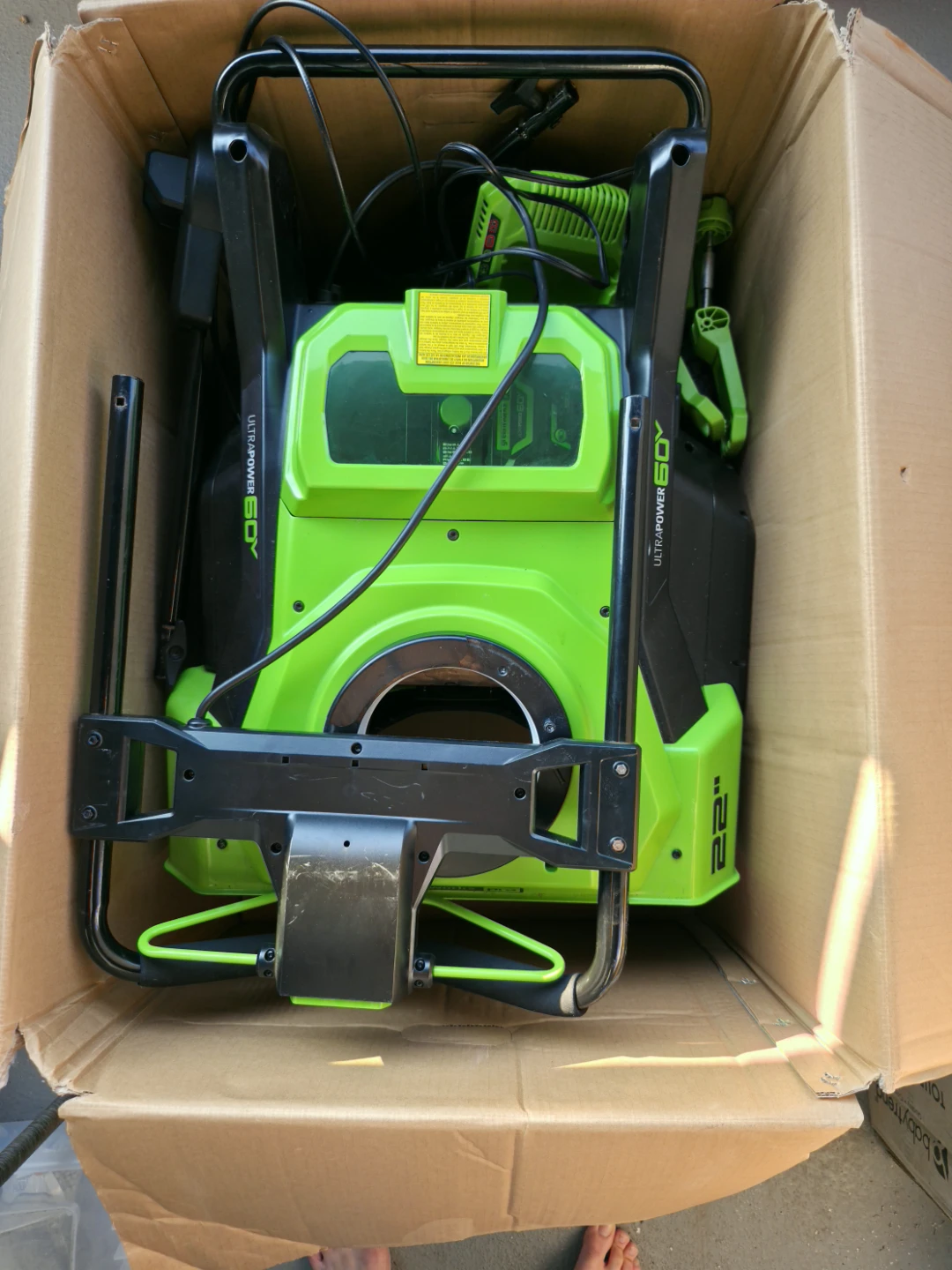 Greenworks Pro 60V 22-inch Snow Thrower - photo 5