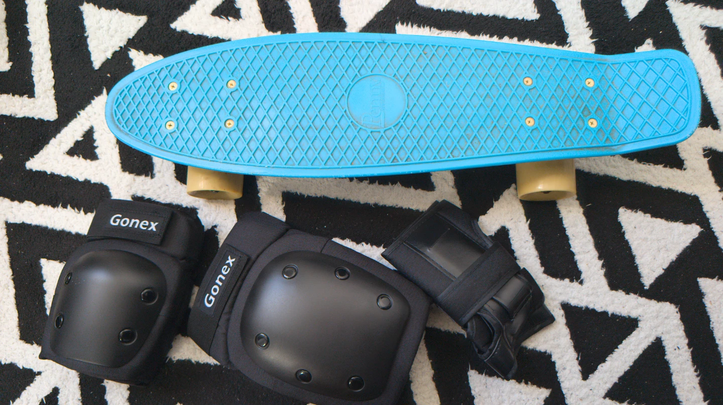 Penny Skateboard with Gonex Protective Gear