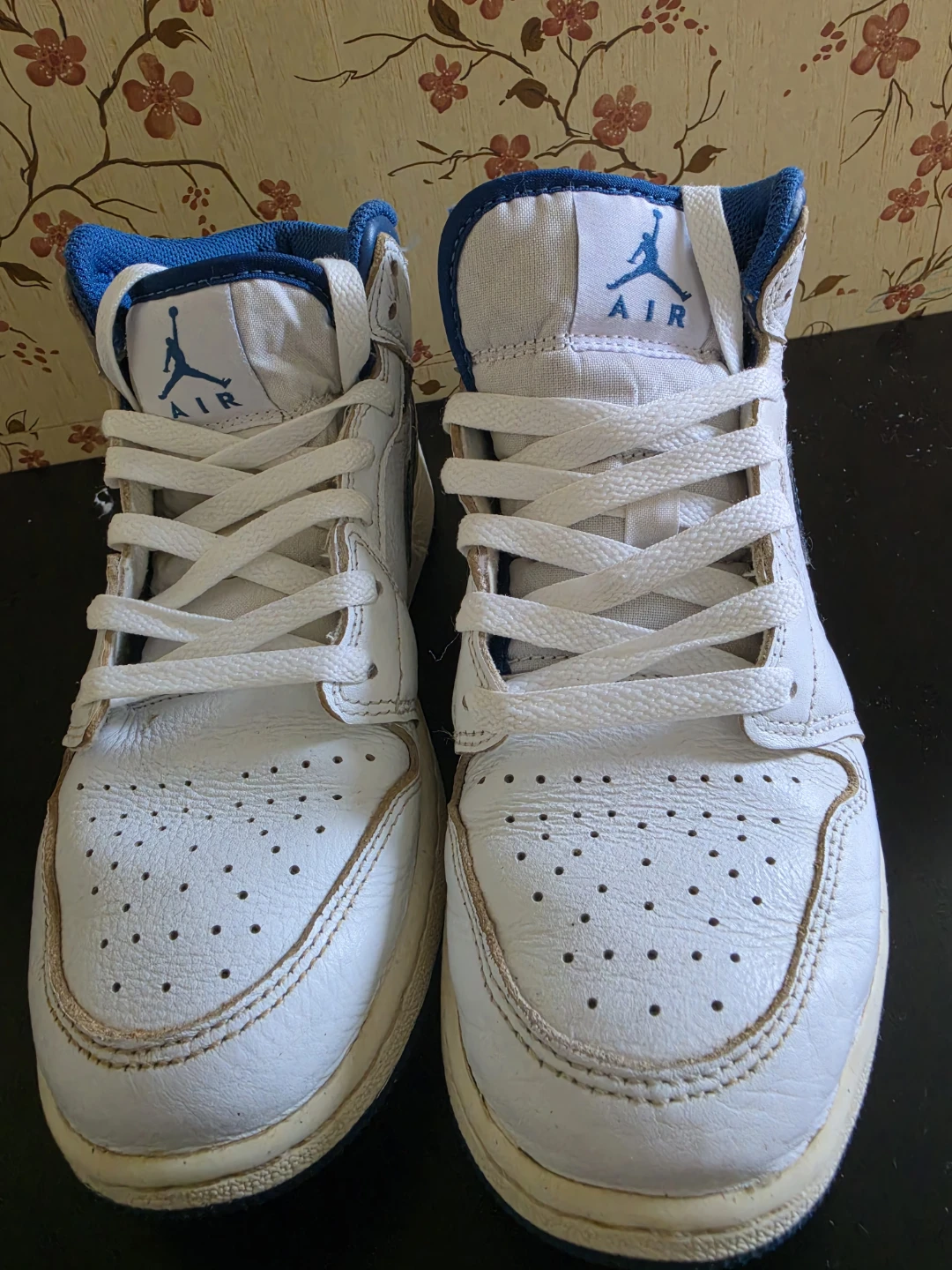 Air Jordan 1 Mid size5Y - photo 4