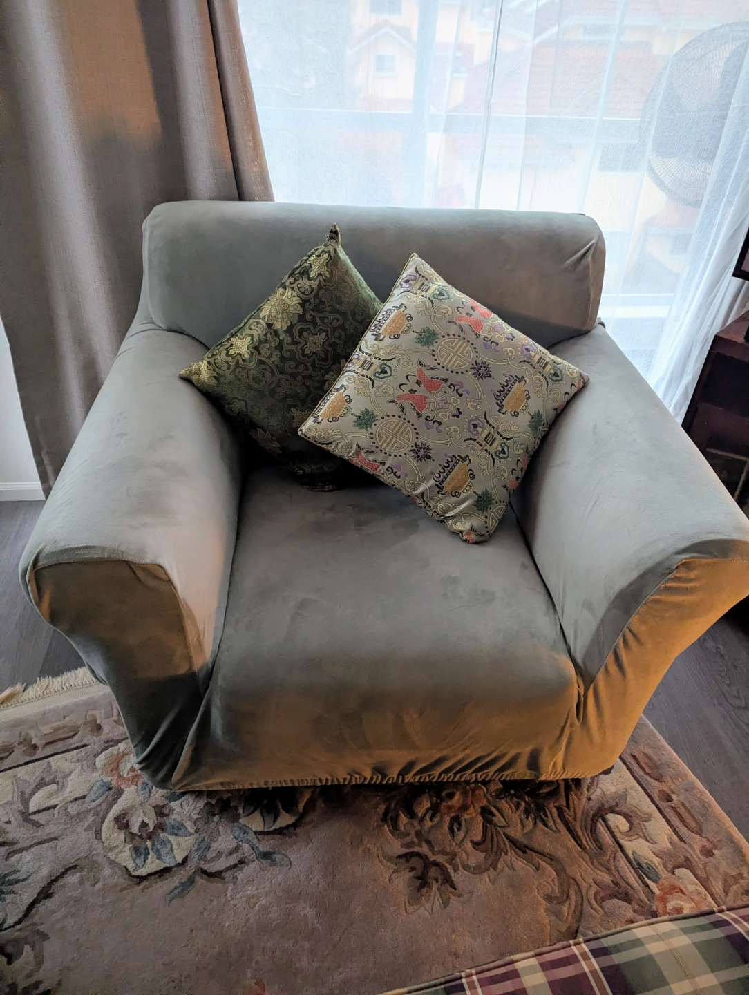 Big Comfy Chair - photo 2