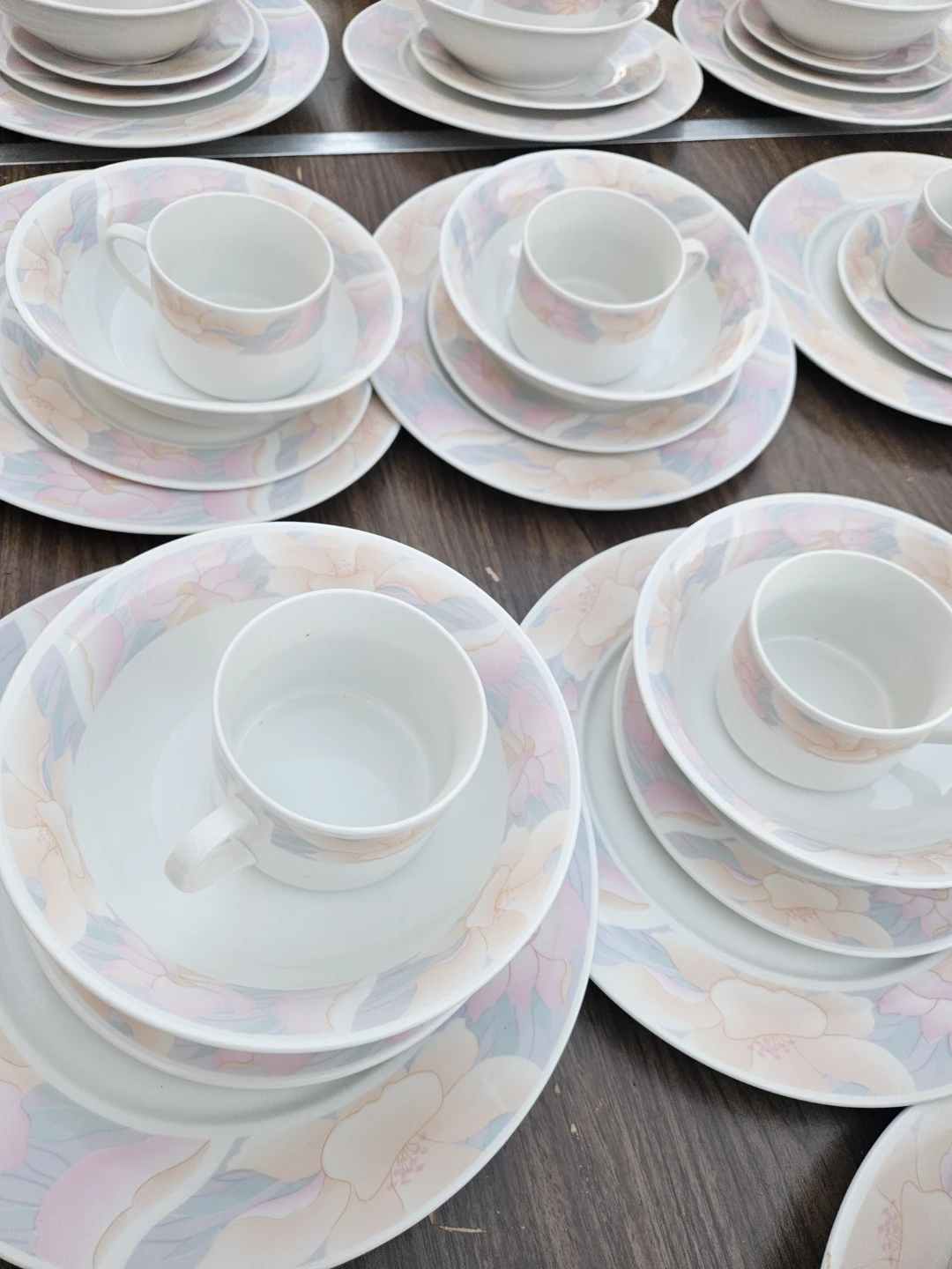 90 pieces fine china set - photo 4